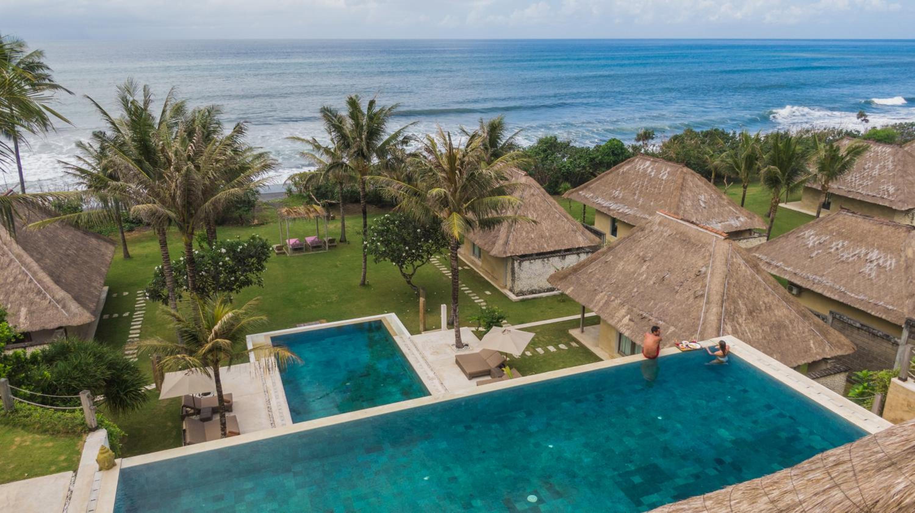 Five Bedroom Villa with Private Pool - Beach Front photo 3