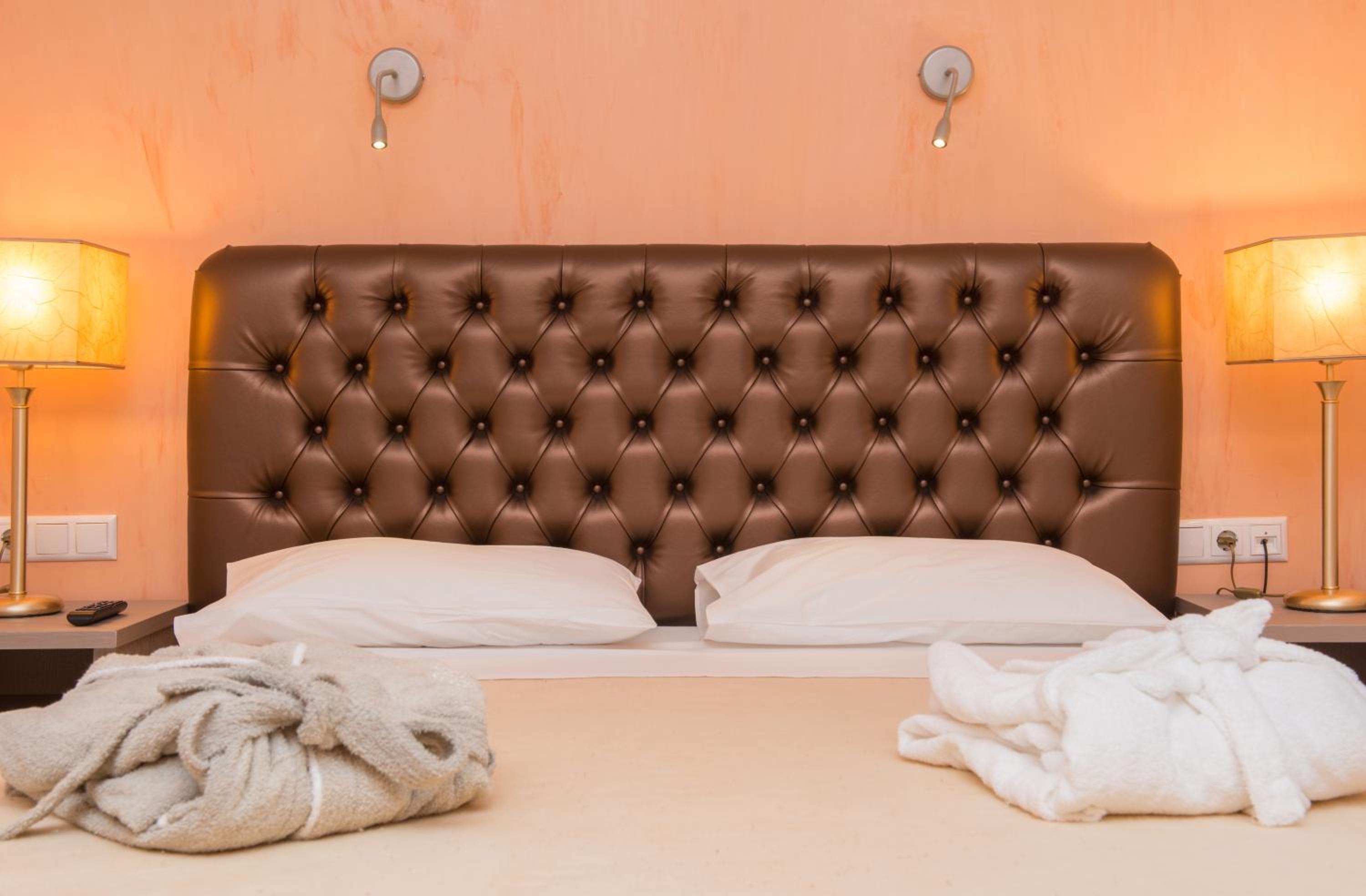 Superior Double or Twin Room - Photo 13