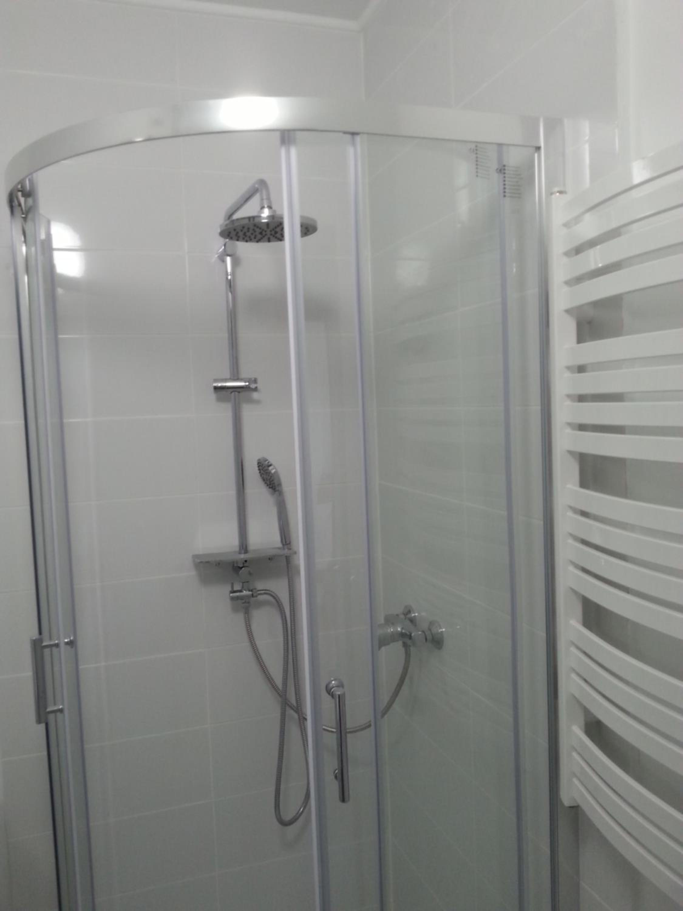 Double Room - Photo 8