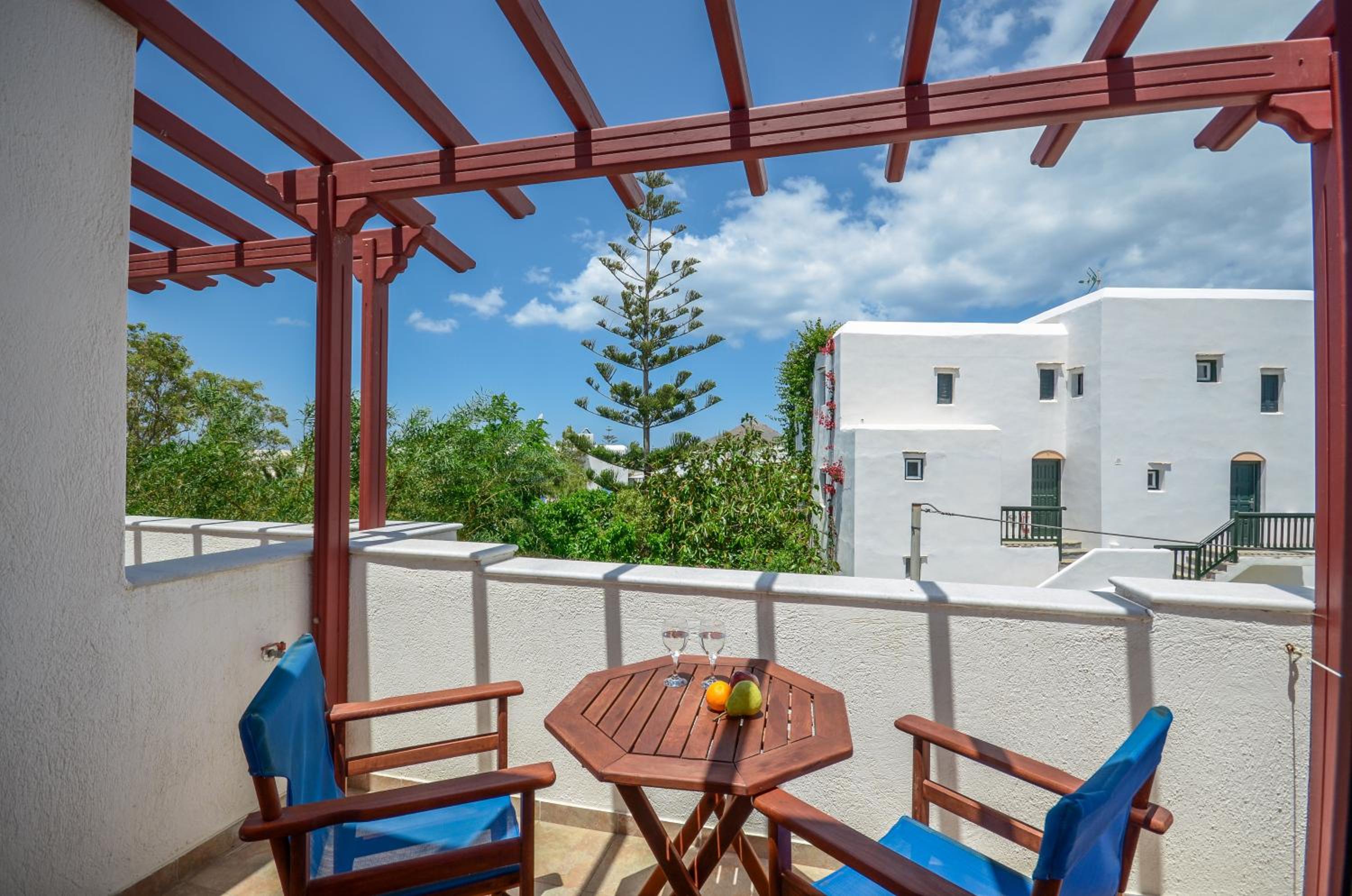 Studio (2 Adults)