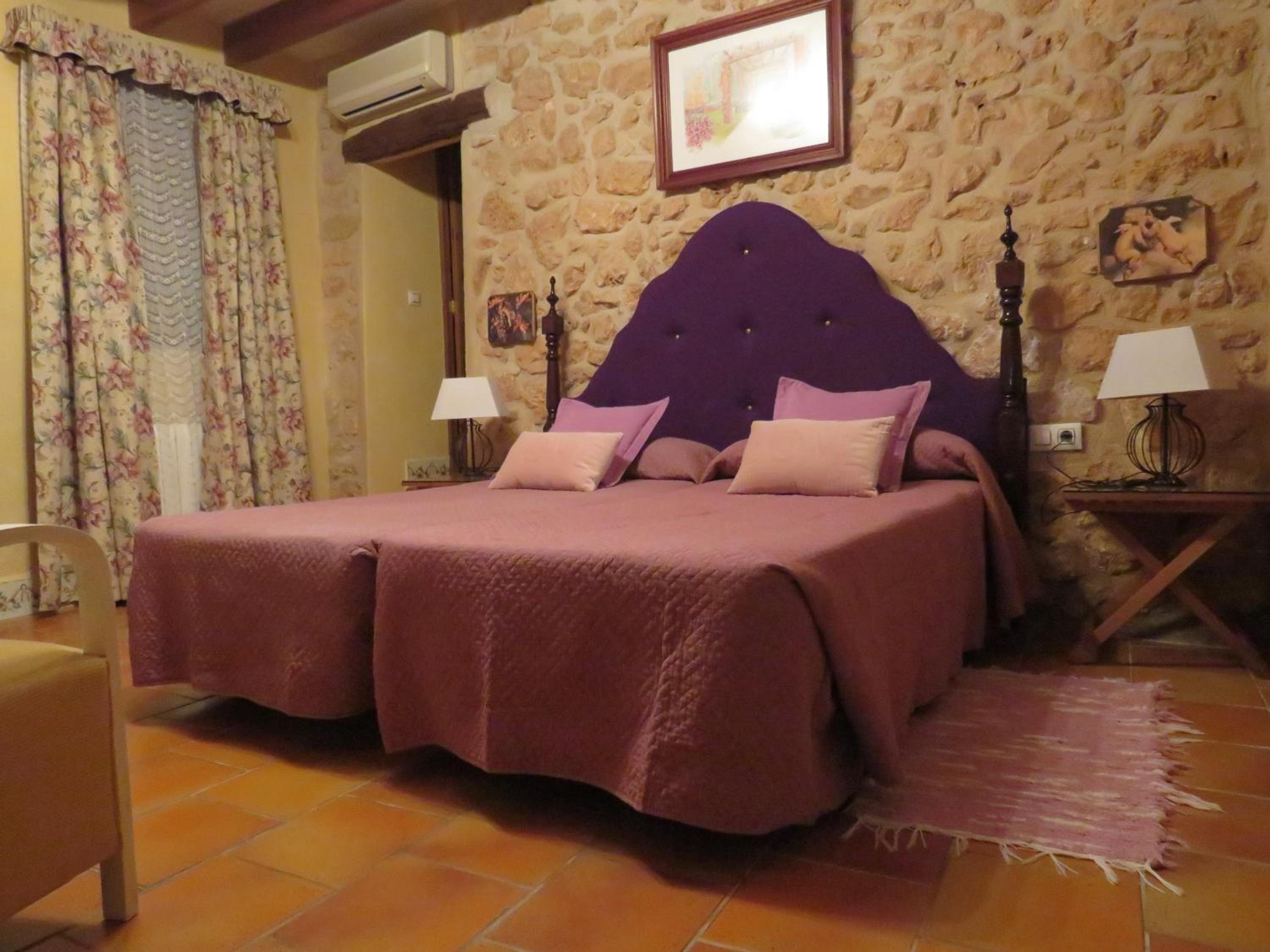 Double Room - Photo 2