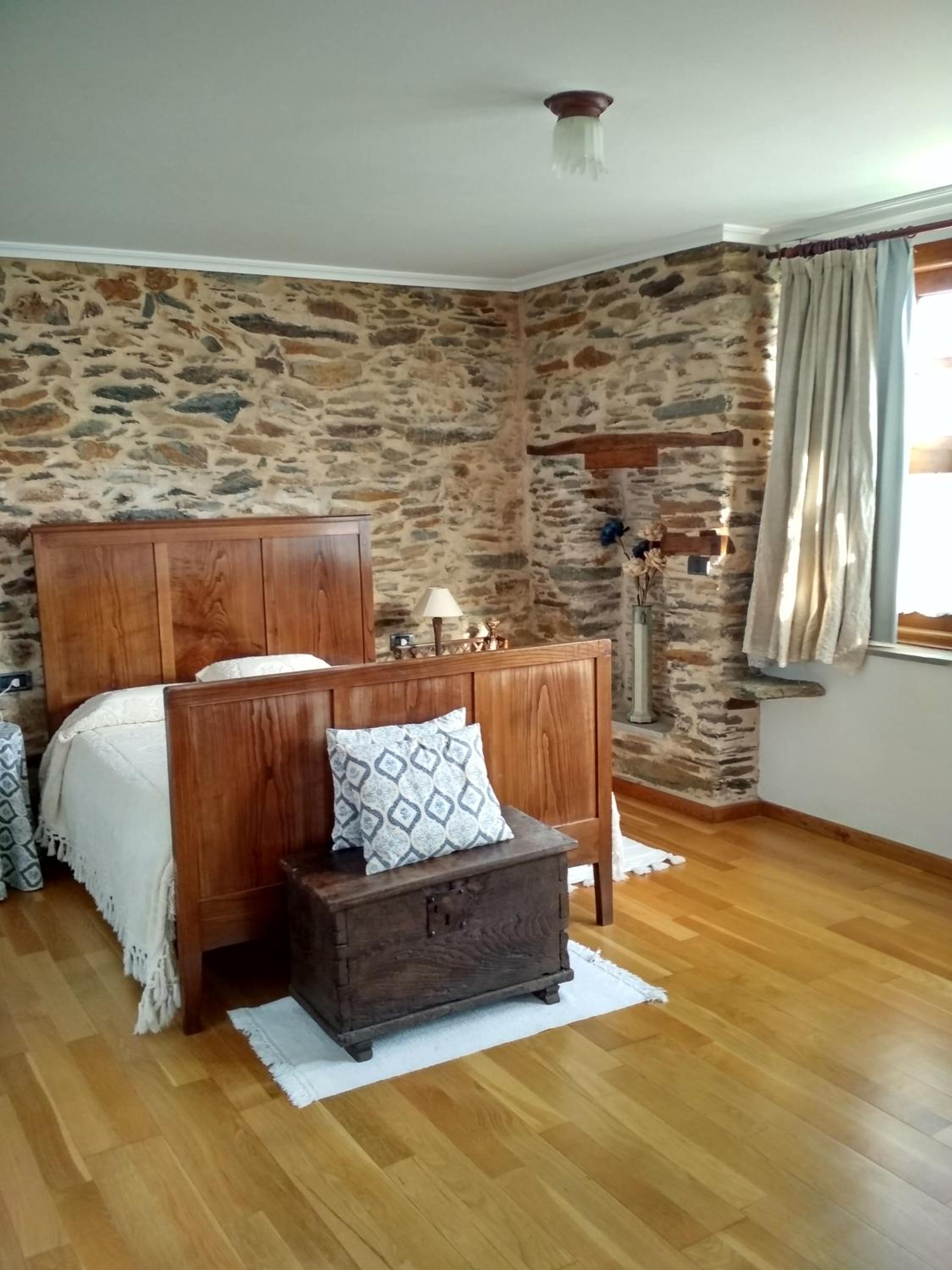 Double Room with Spa Bath photo 2