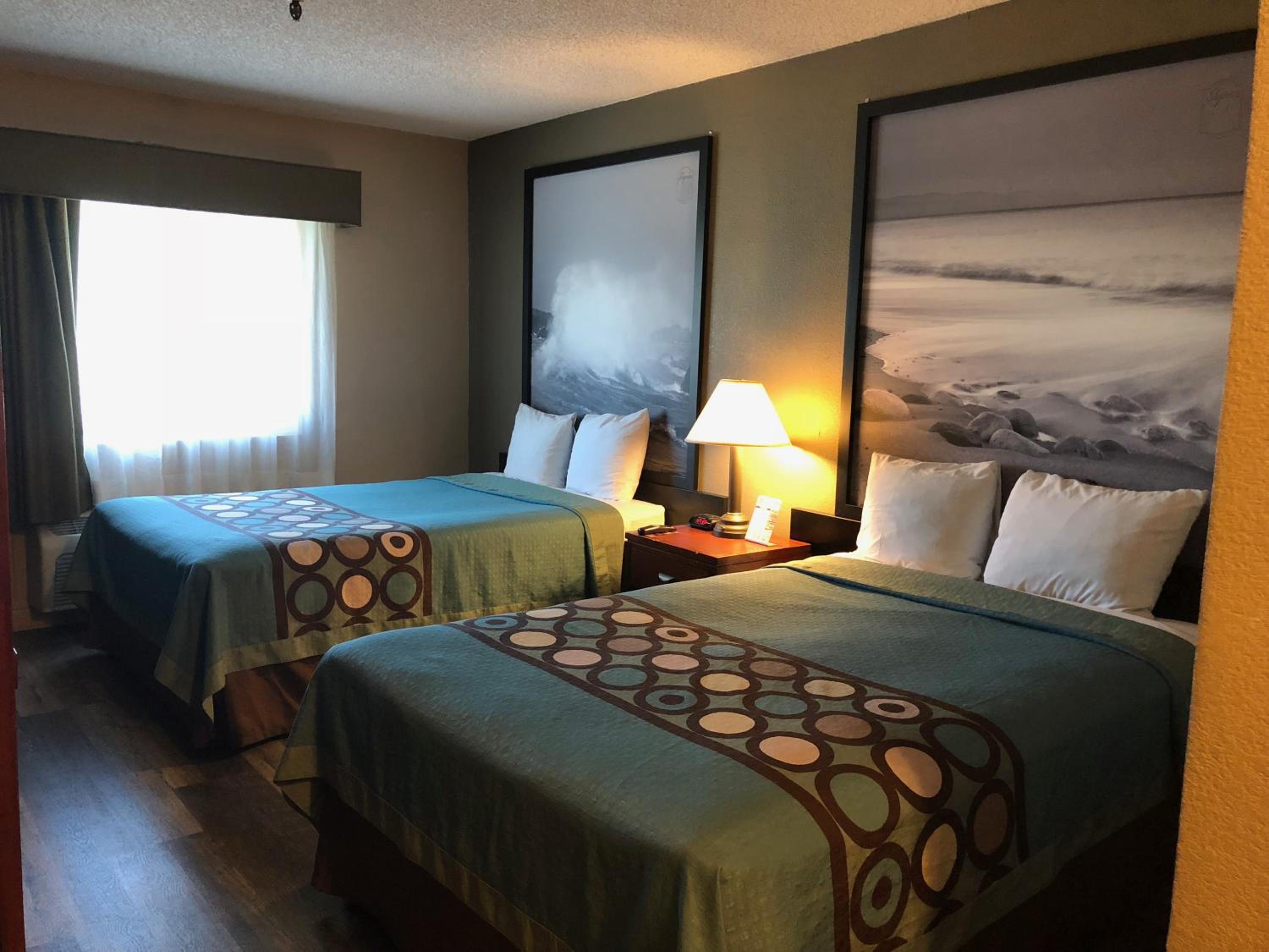Studio Suite with Two Double Beds, Non- Smoking photo 1