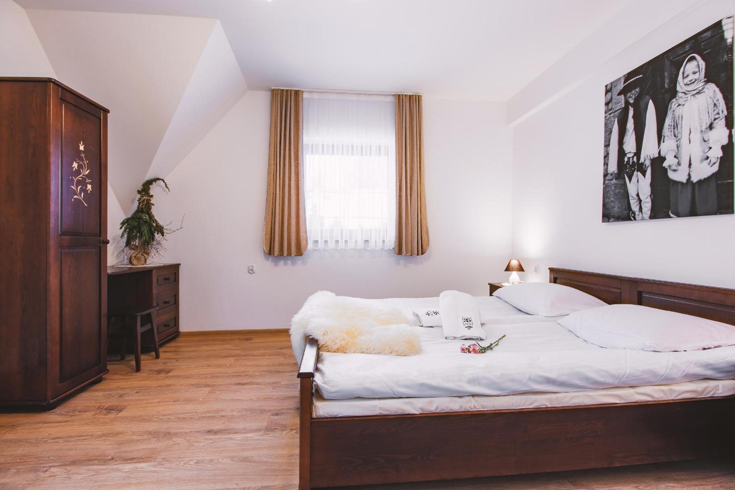 Double Room - Photo 5