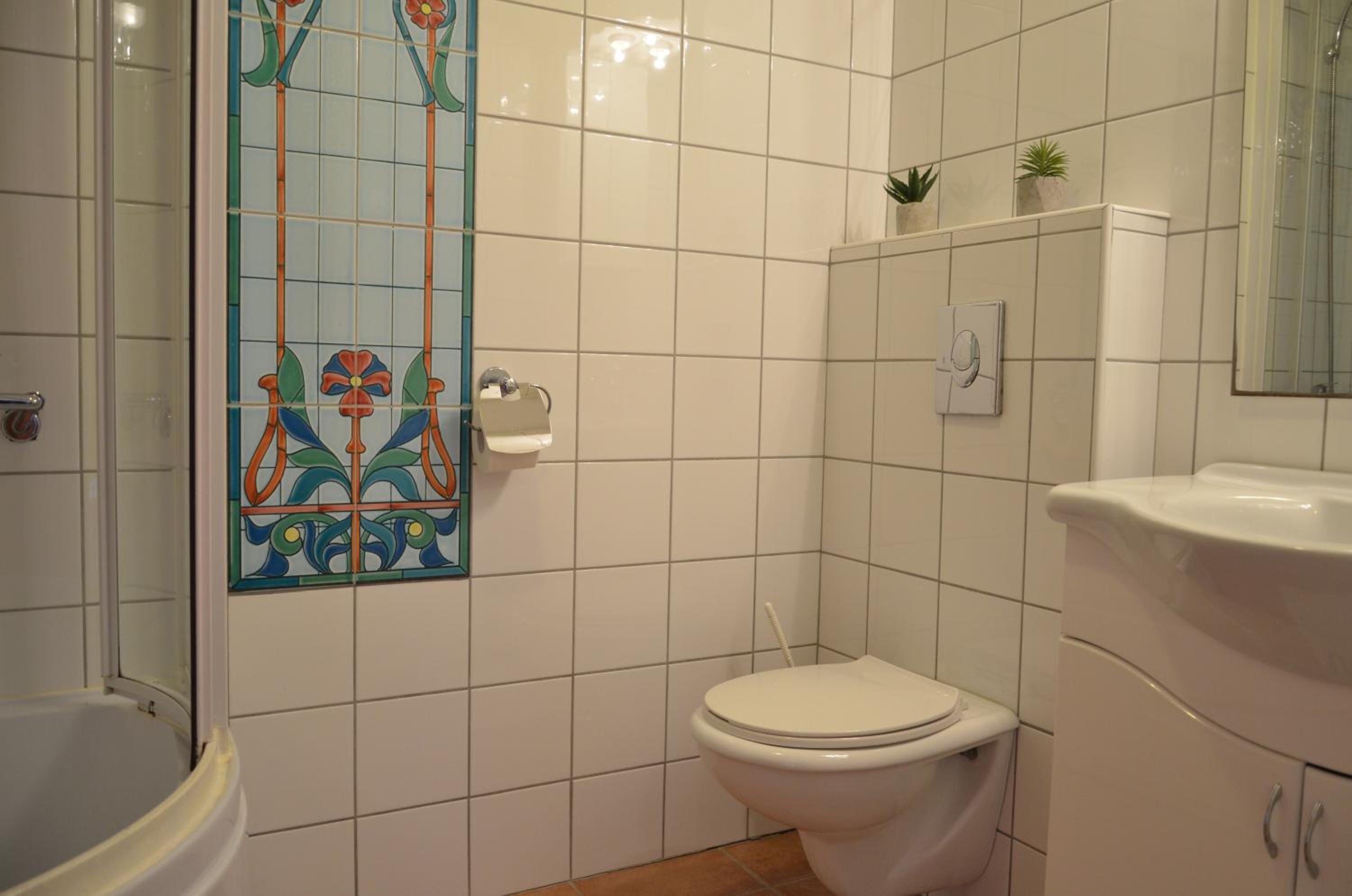 Comfort One-Bedroom Apartment with Balcony and Sea View photo 2