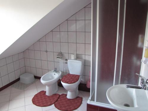 Triple Room with Shared Toilet