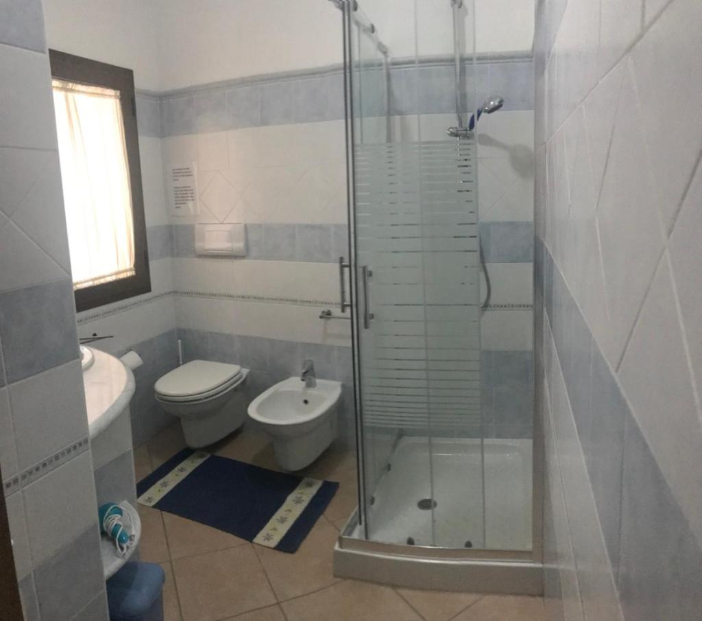 Double Room with shared bathroom with sea view