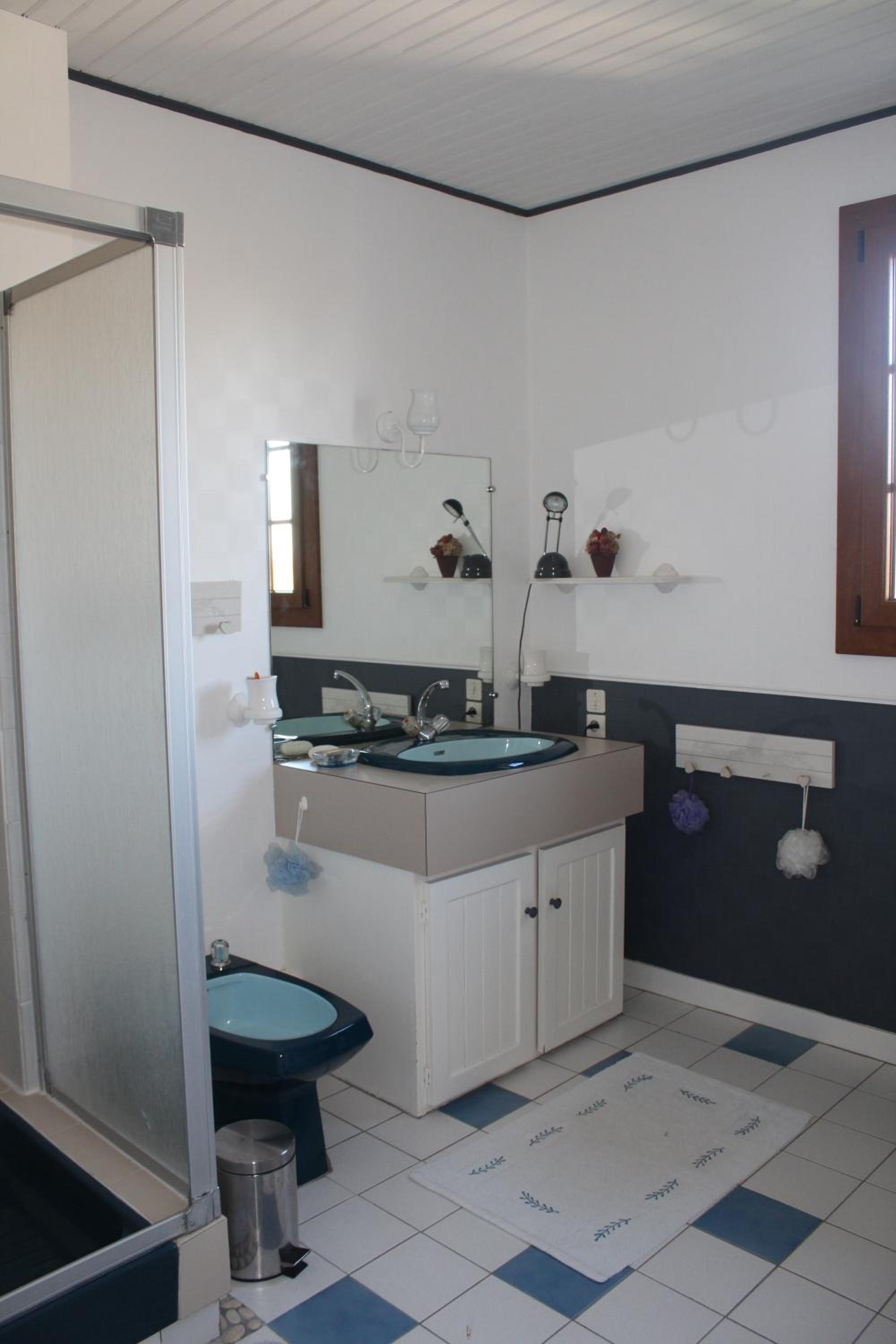 Double Room - Photo 2