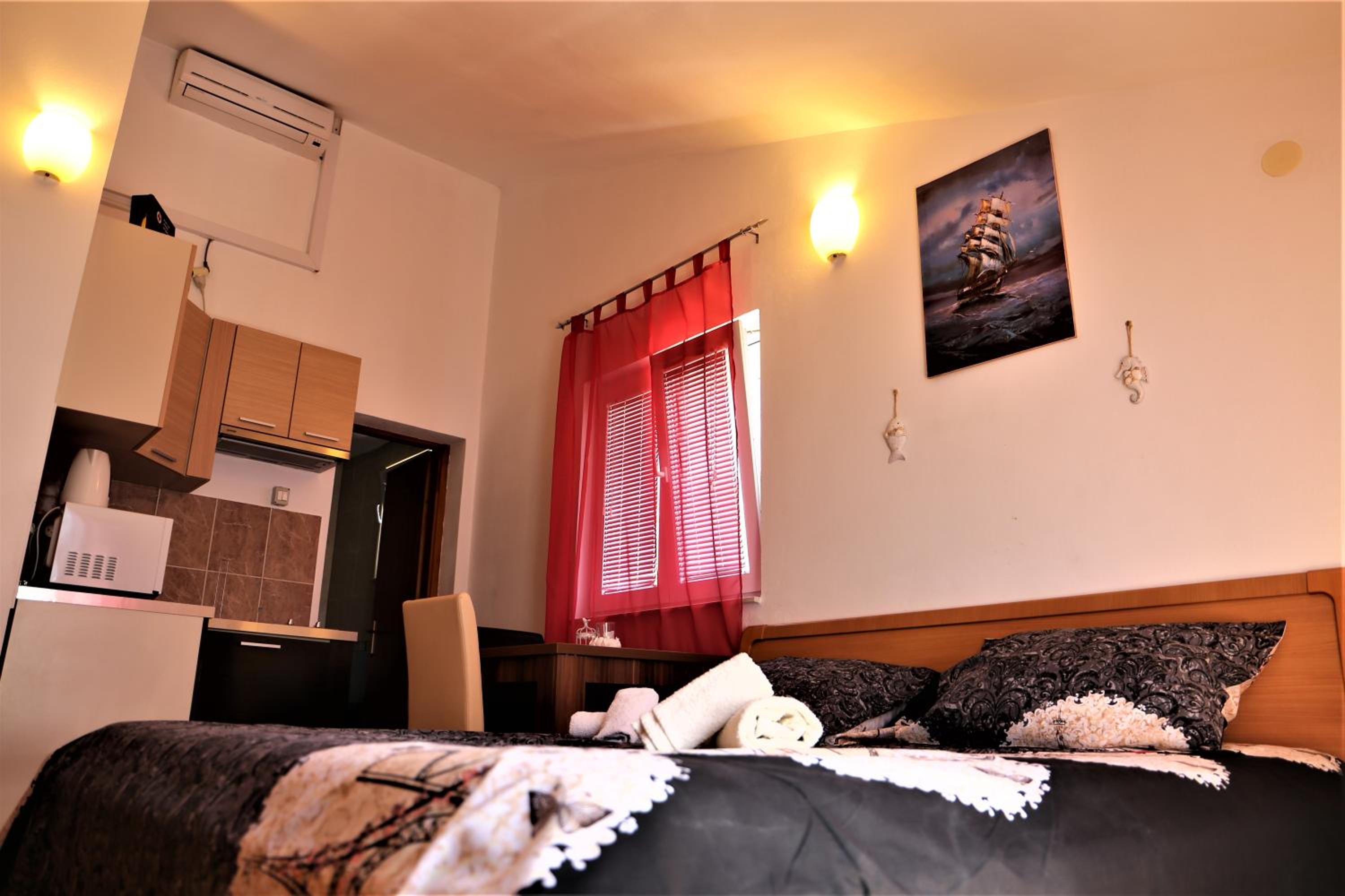 Comfort Studio with Balcony and Sea View photo 2