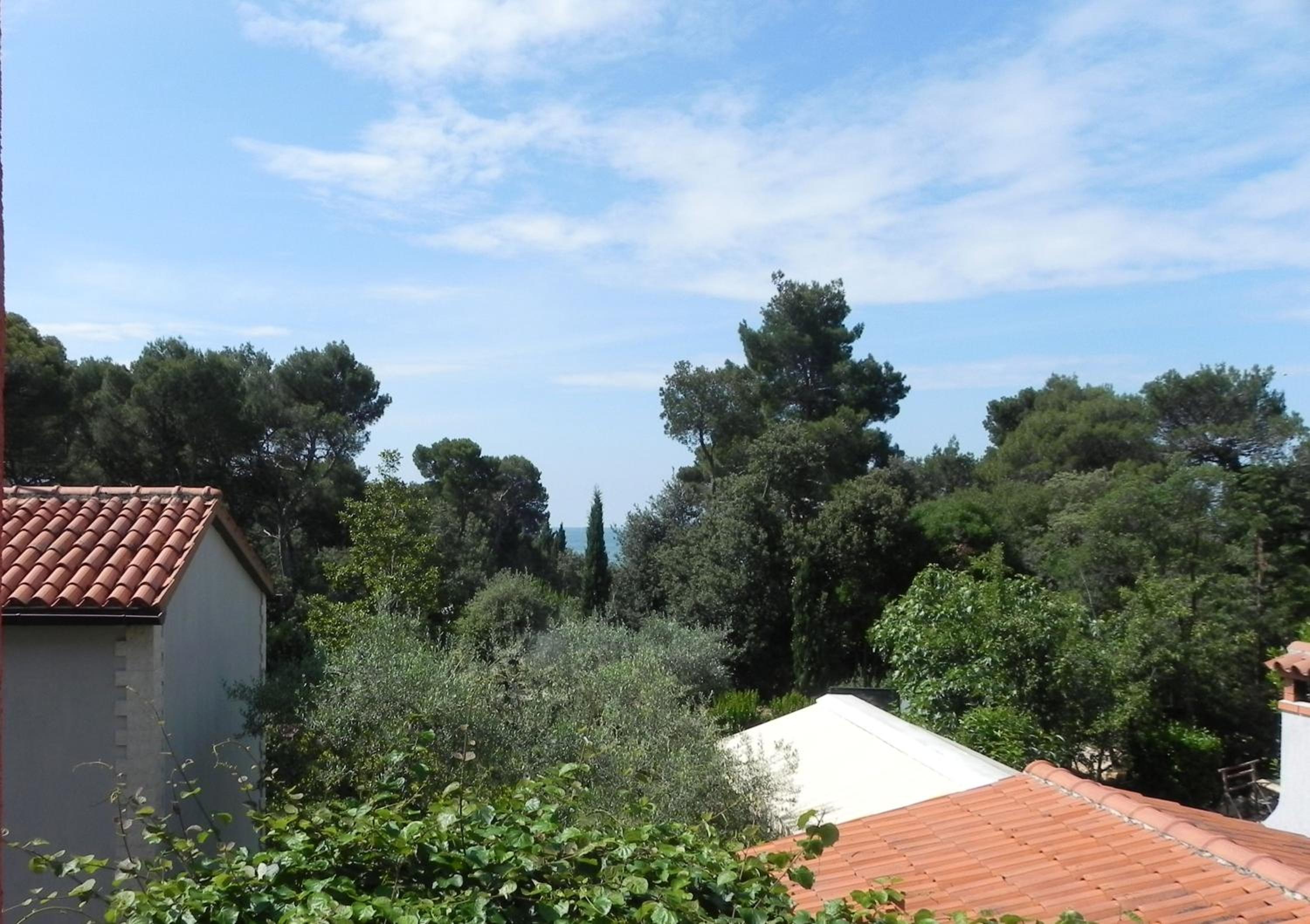 Double Room with Balcony - Photo 1