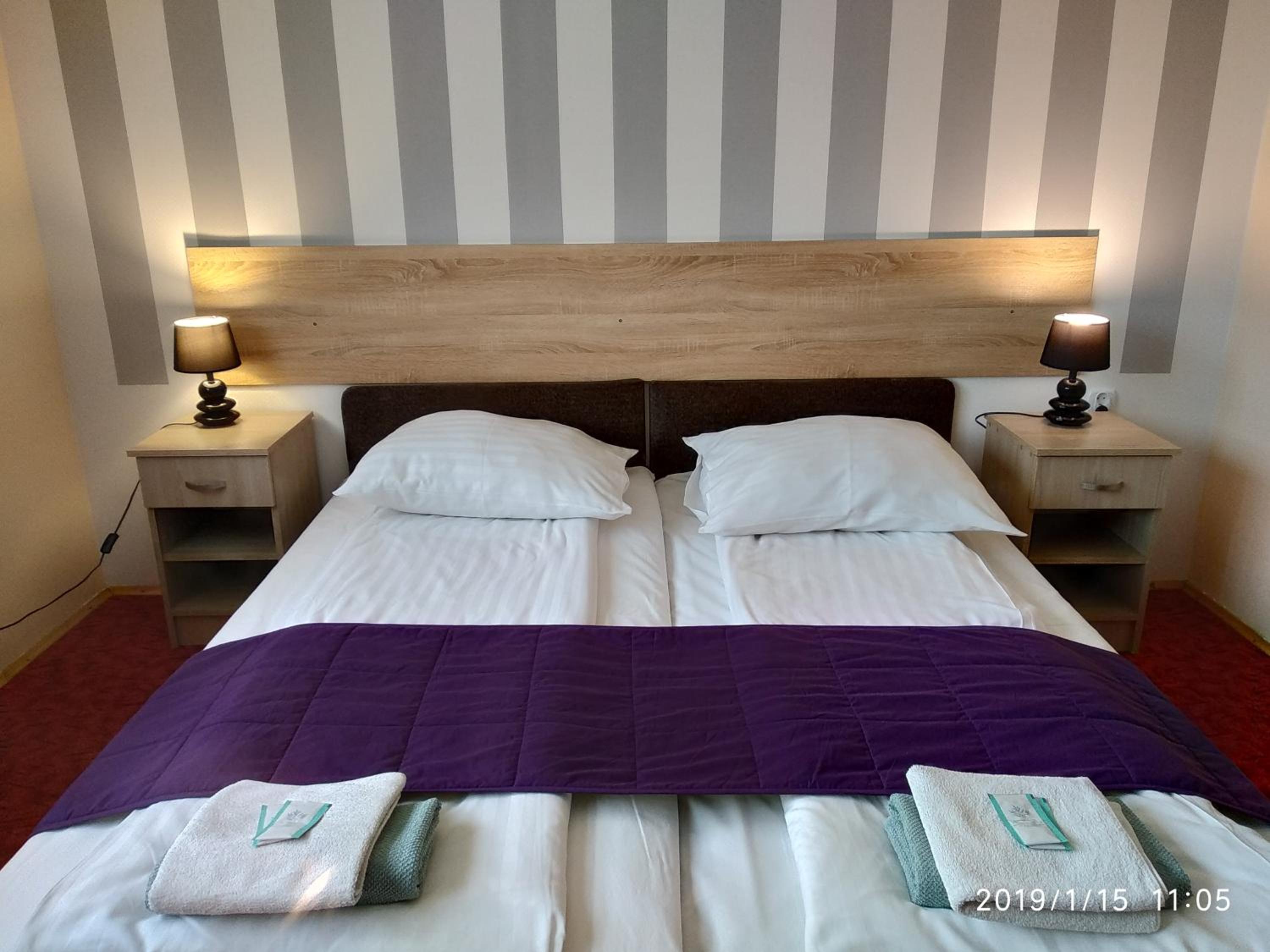 Comfort Triple Room with Shower - Photo 8