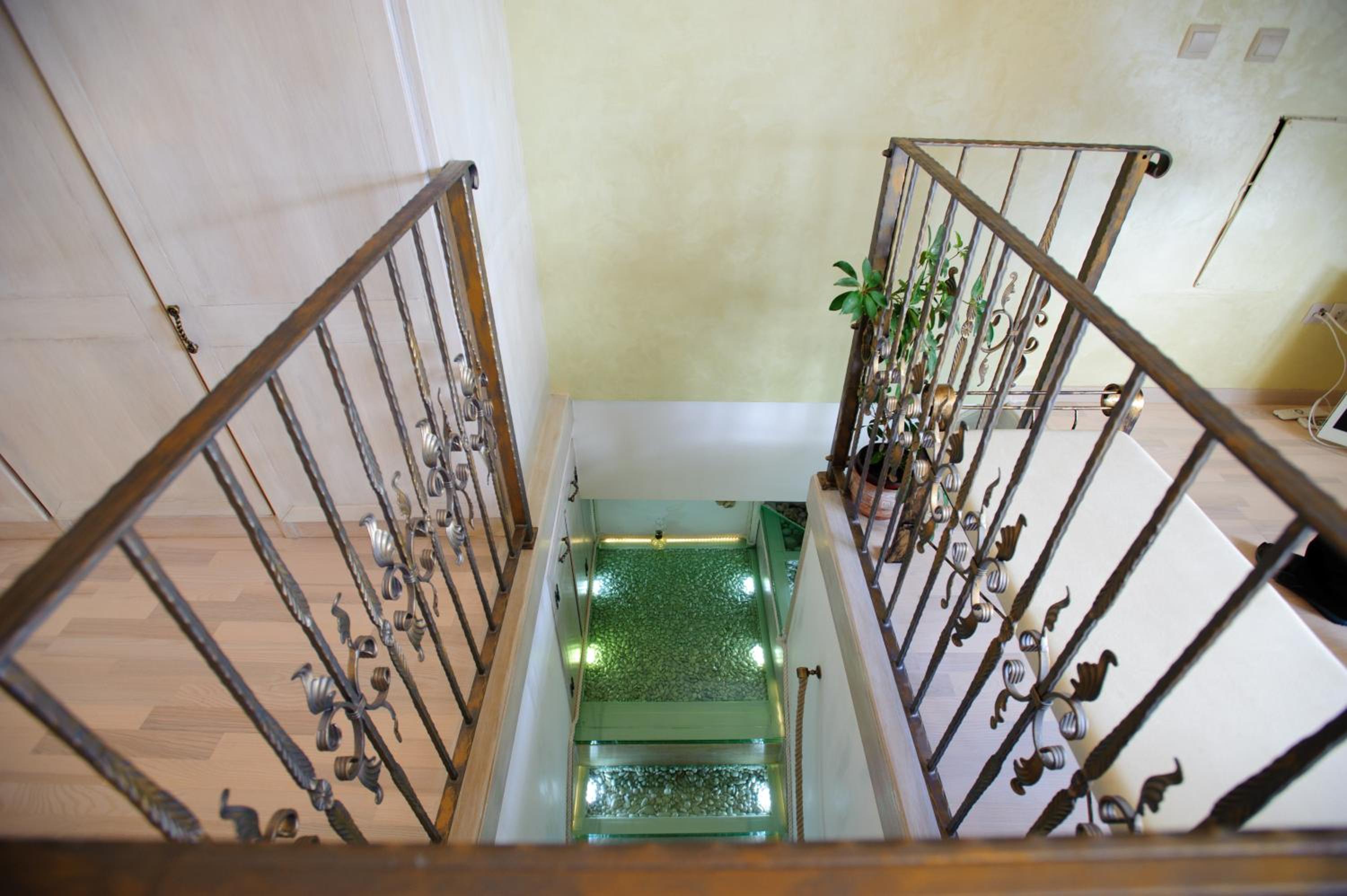 Duplex One-Bedroom Apartment