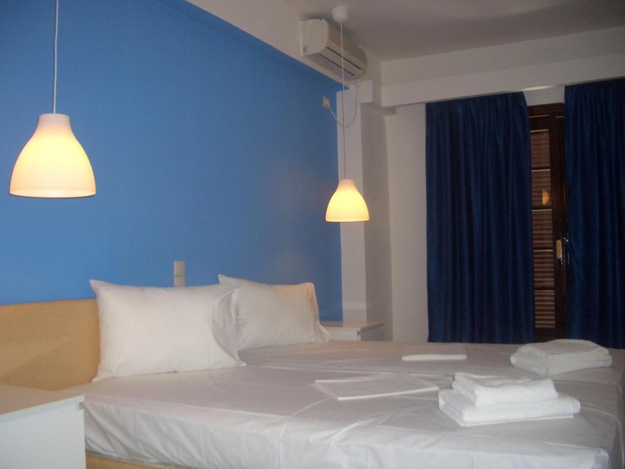 Bungalow (2 Adults)
