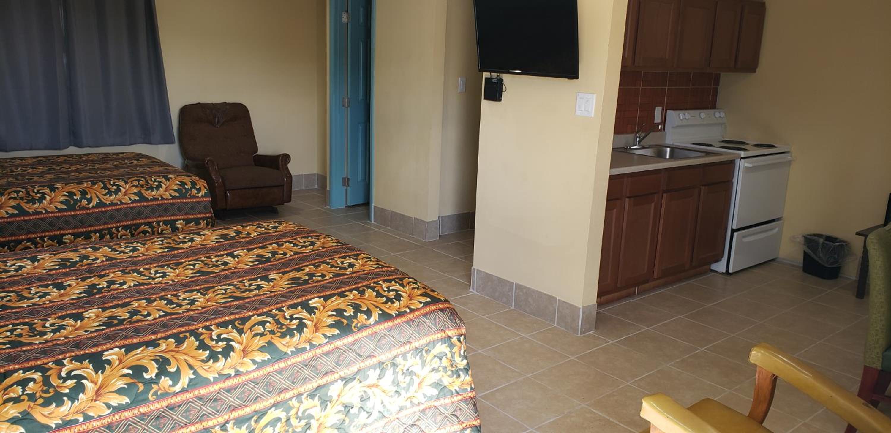 Double Room - Non-Smoking  - Photo 1