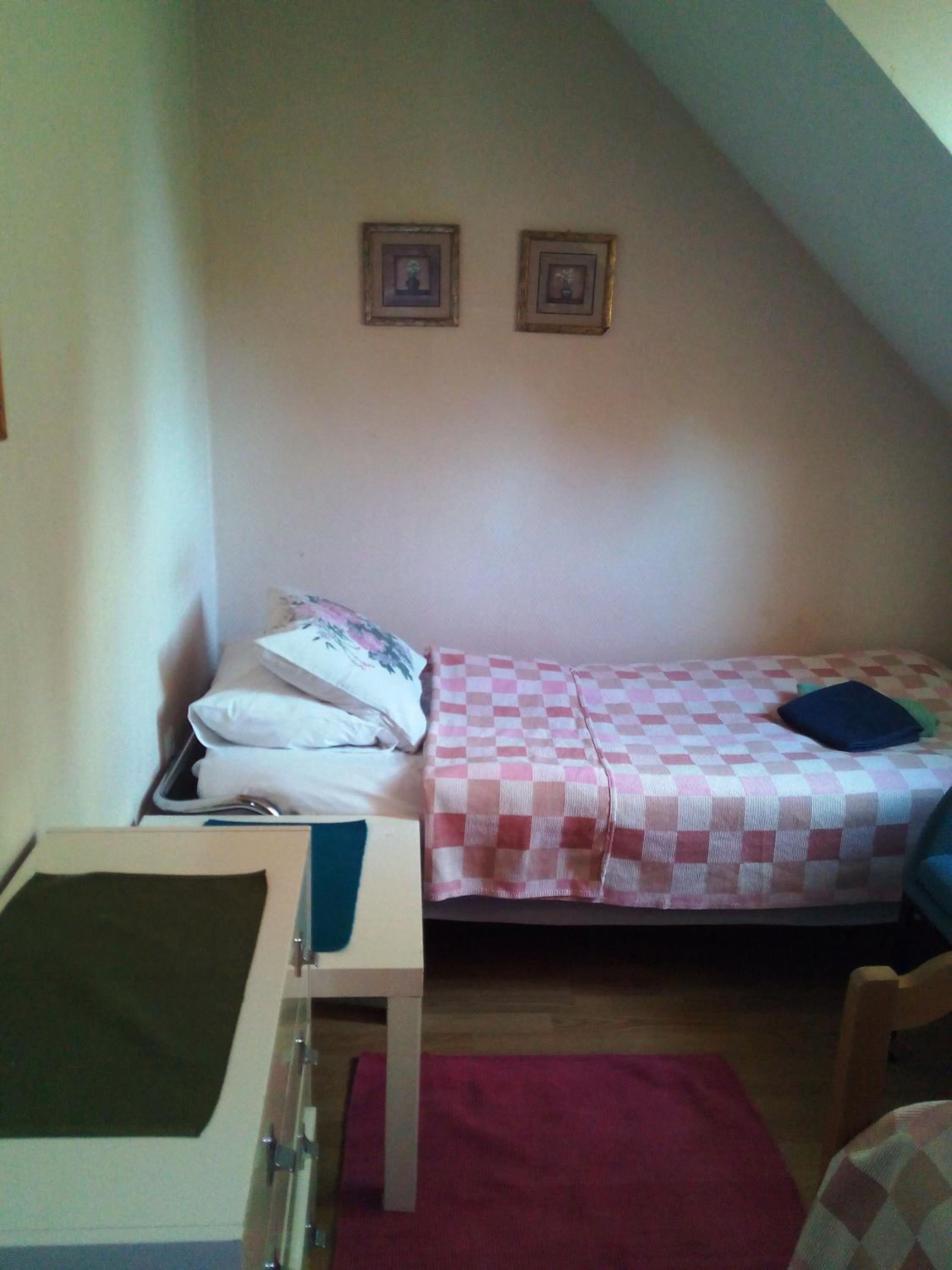 Twin Room with Shared Bathroom photo 1