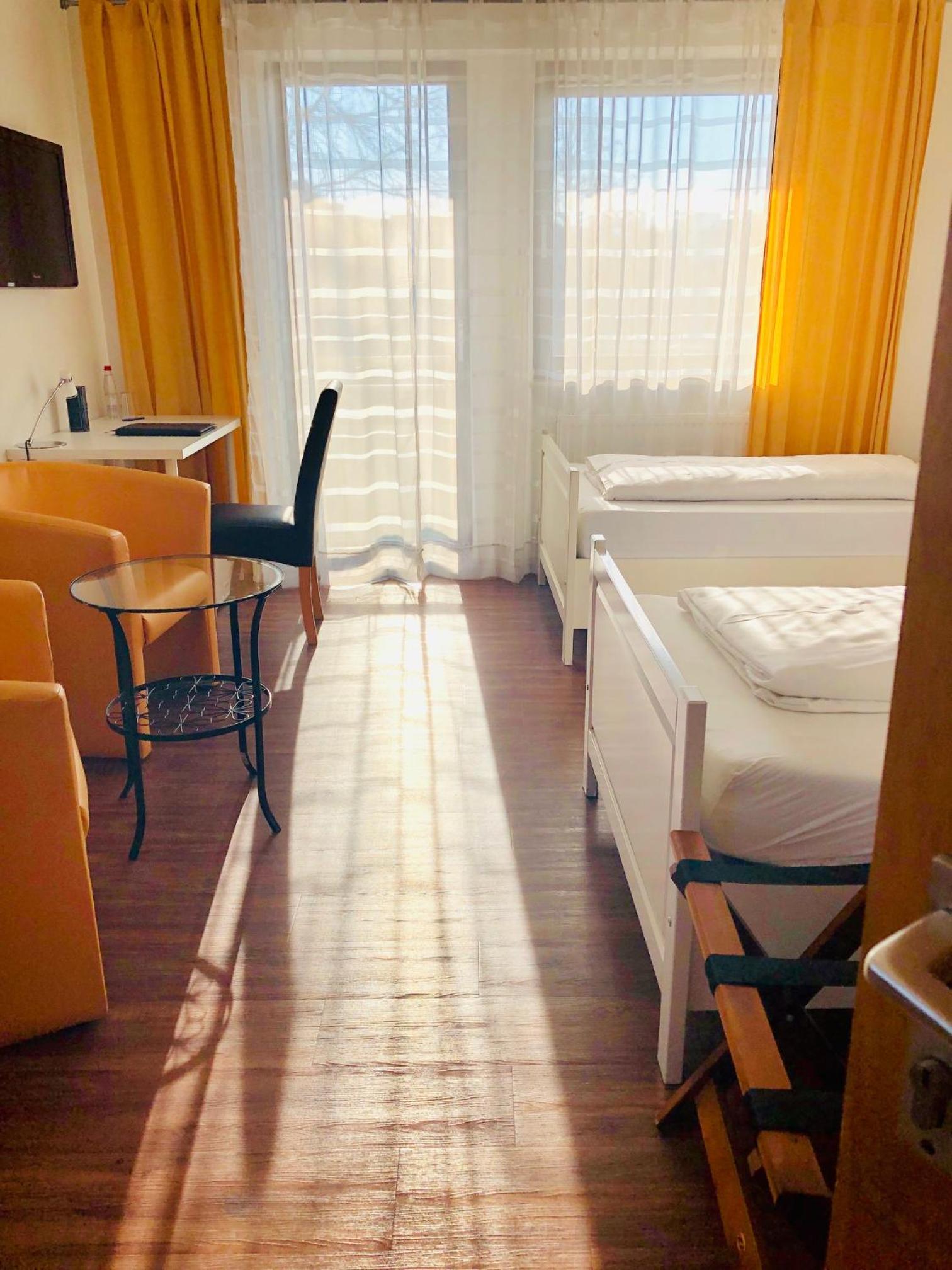 Twin Room with Balcony photo 2