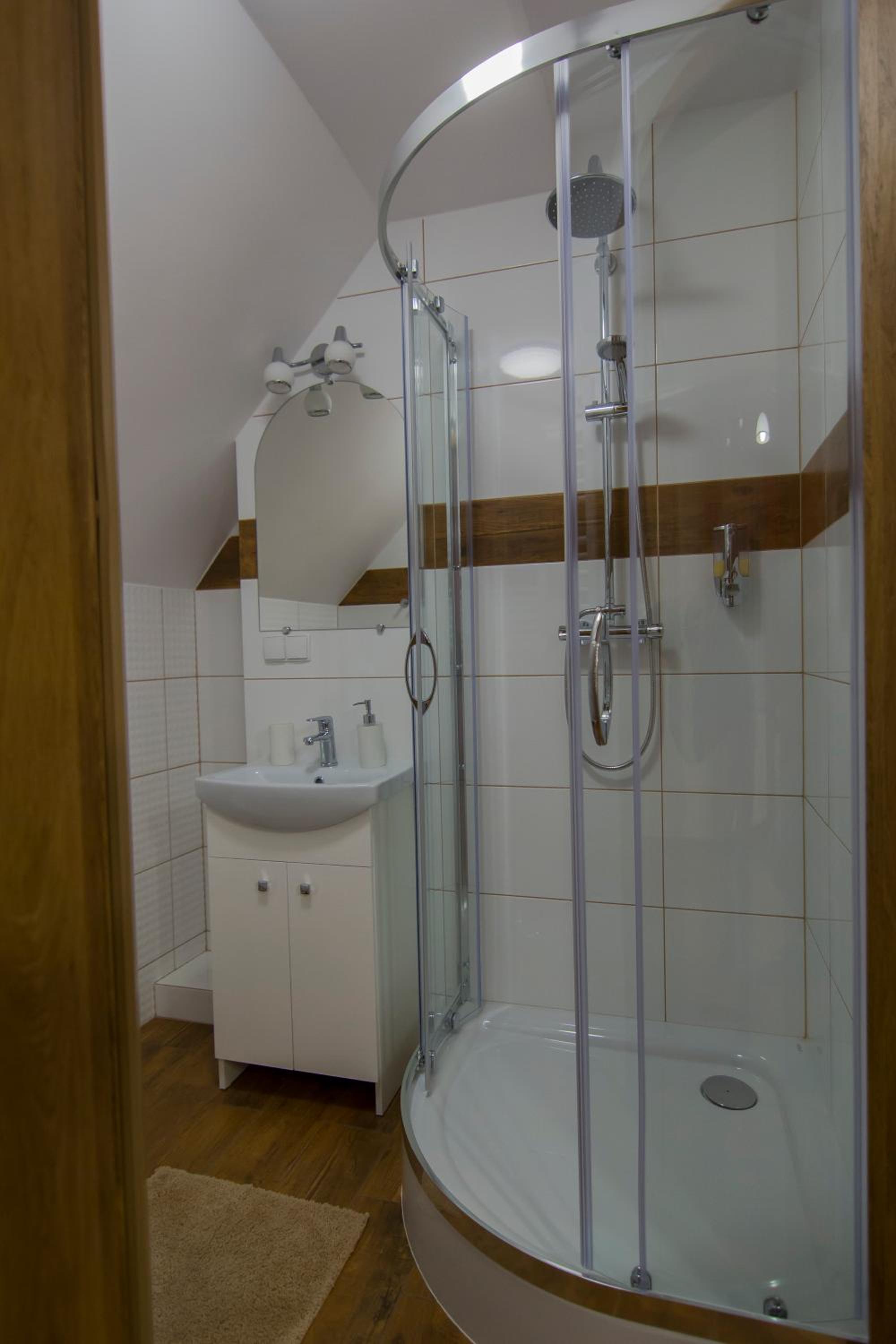 Family Room with Private Bathroom photo 2