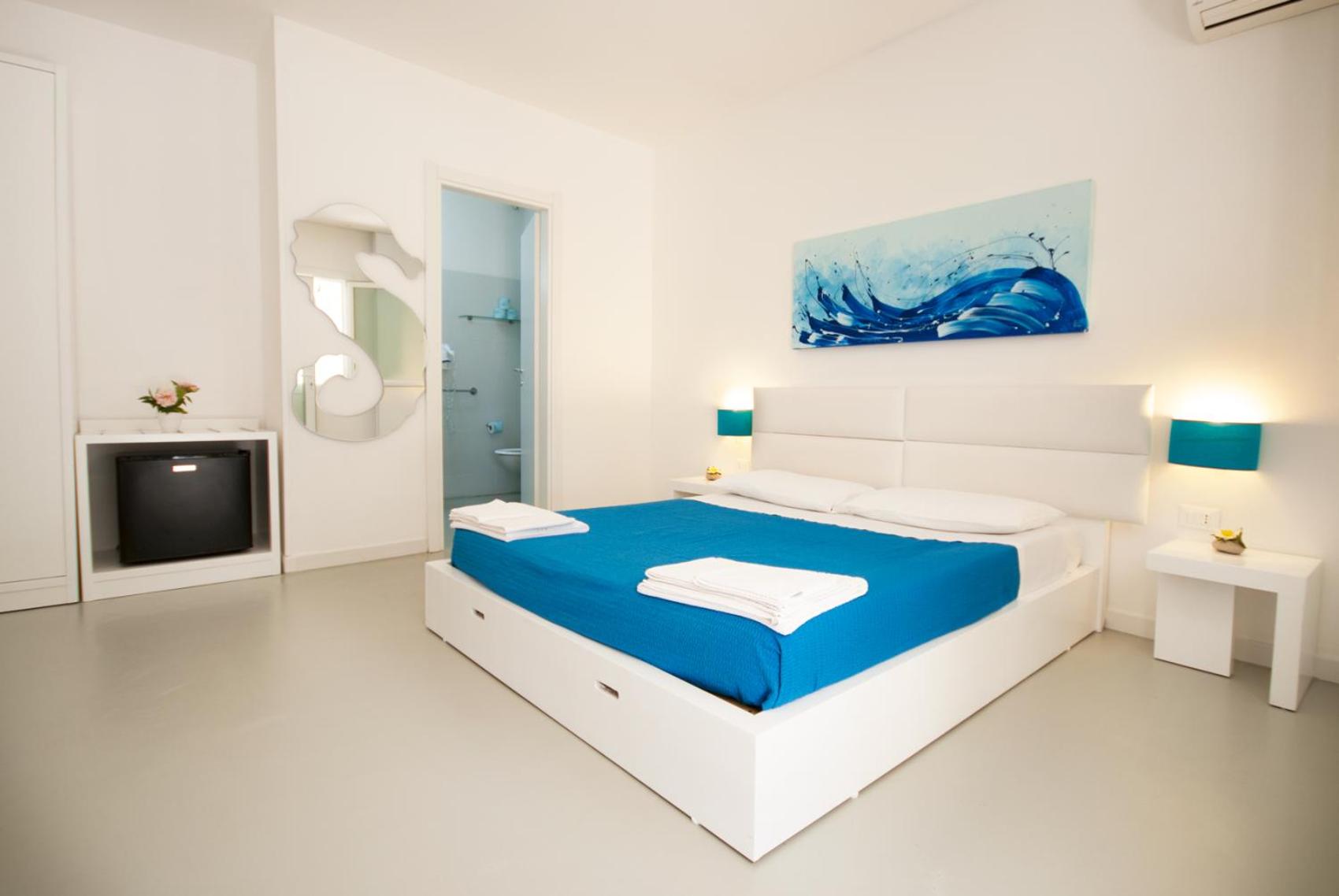 Economy Double Room photo 3