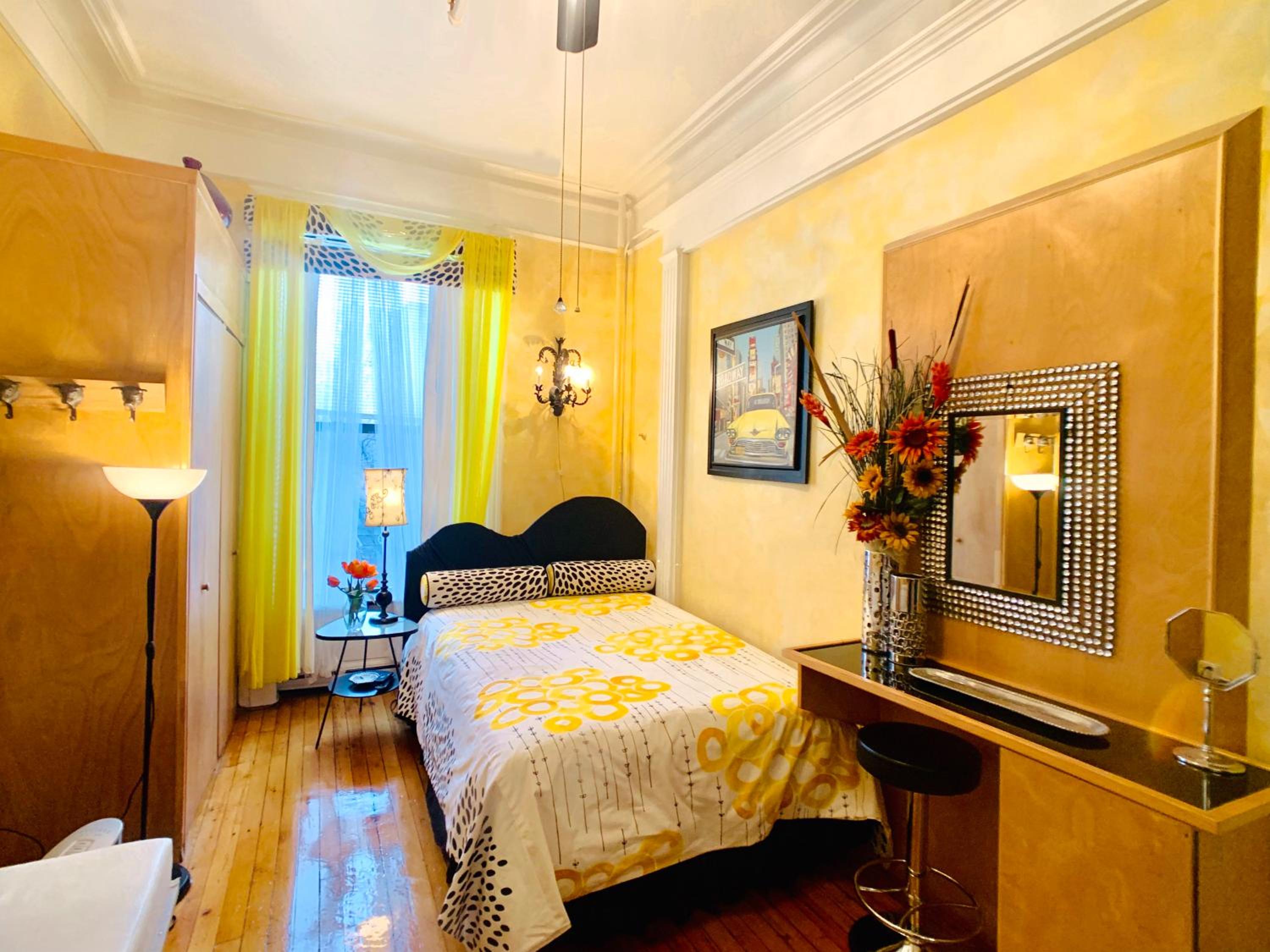 Double Bed Suite with 1 Shared Bathroom