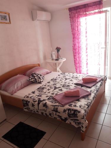 Studio Apartment photo 3
