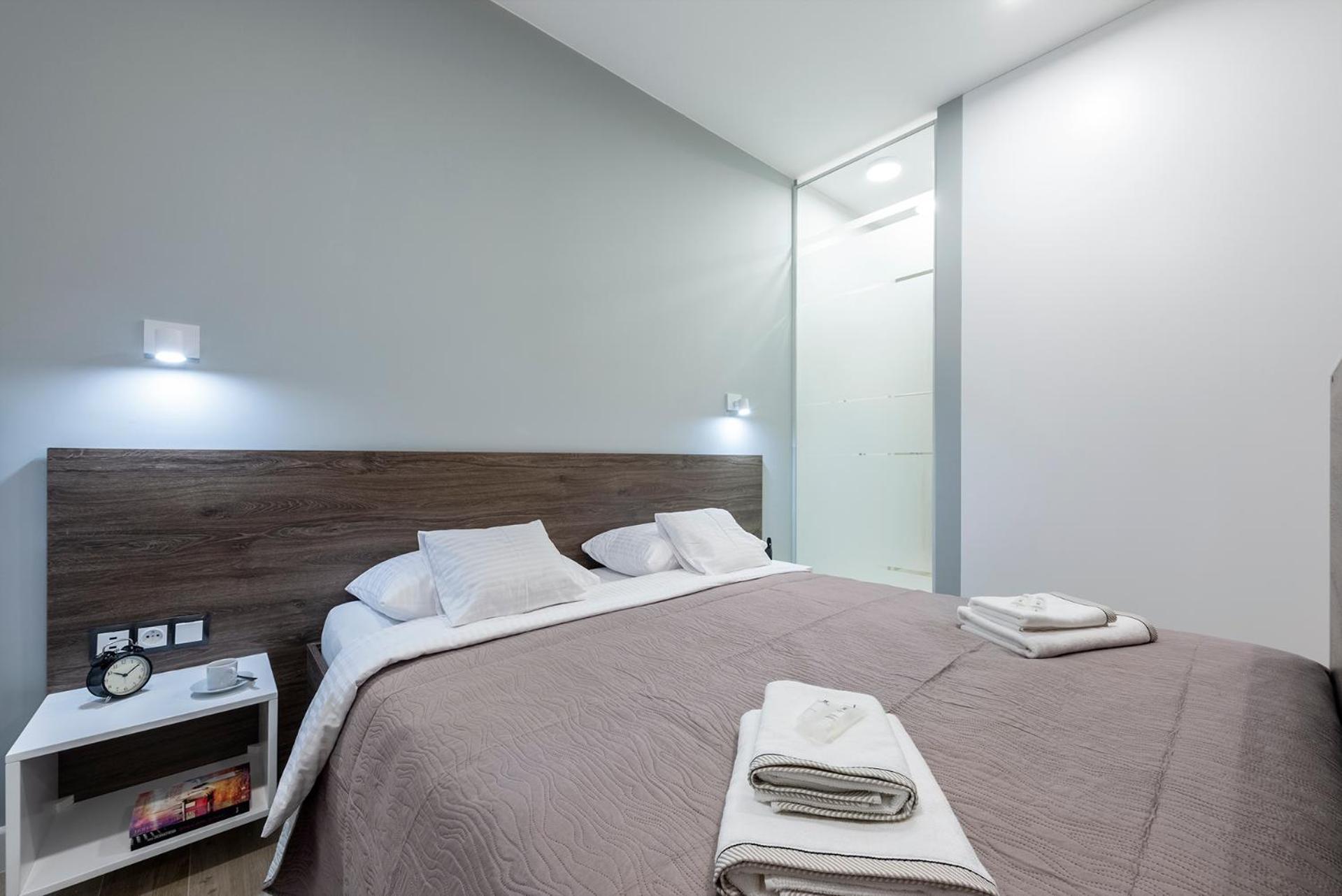 One-Bedroom Apartment - Photo 6