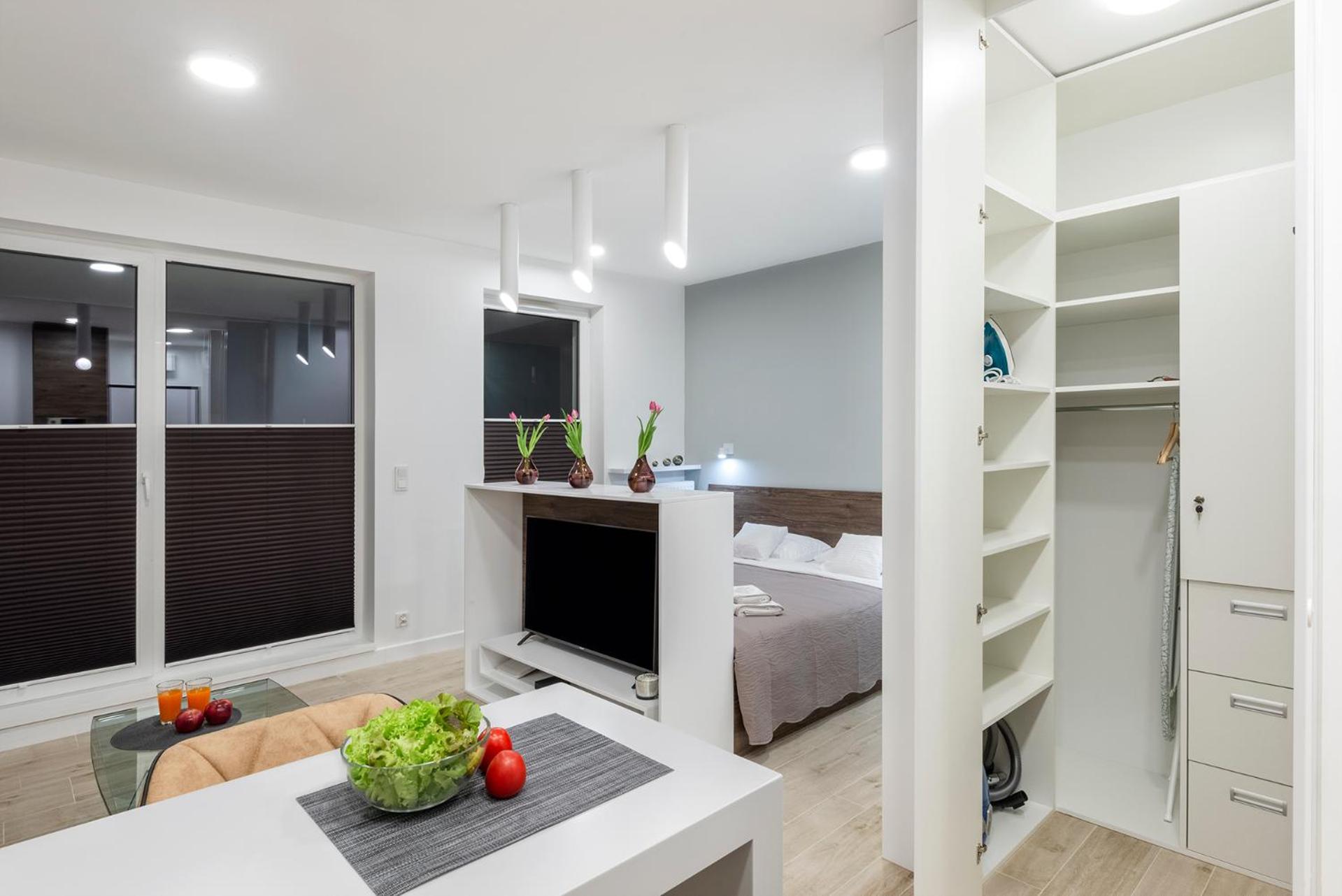 One-Bedroom Apartment - Photo 7