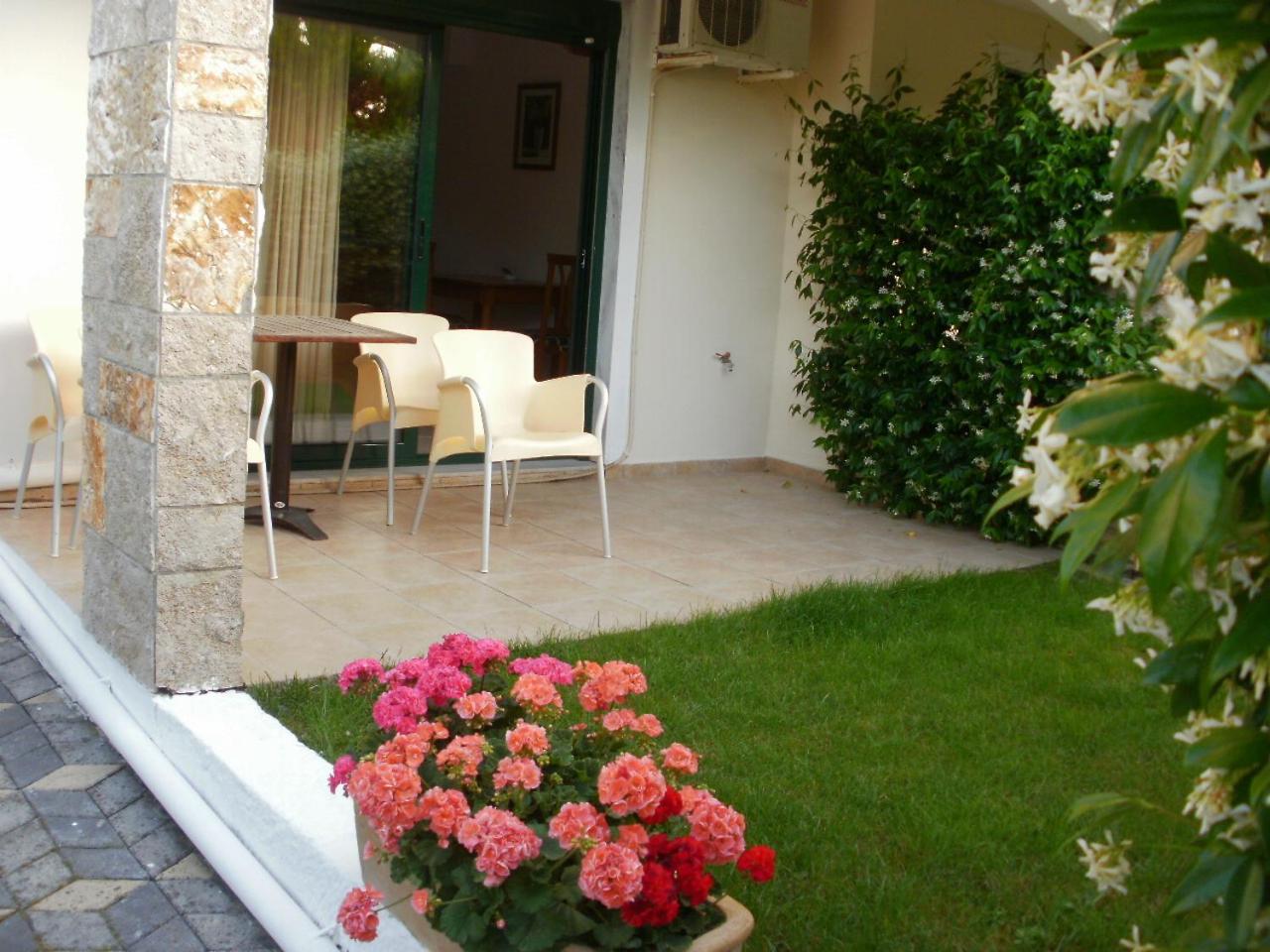One-Bedroom Apartment - Ground Floor (3 Adults)