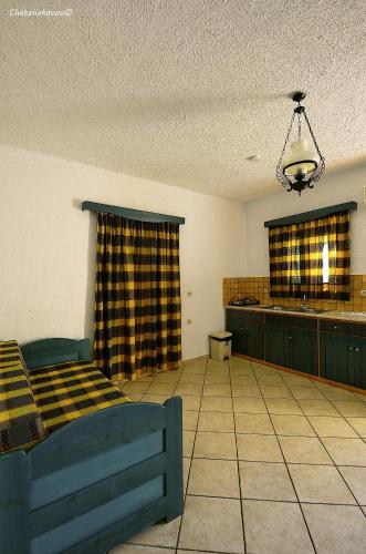 One-Bedroom Apartment (3 Adults)