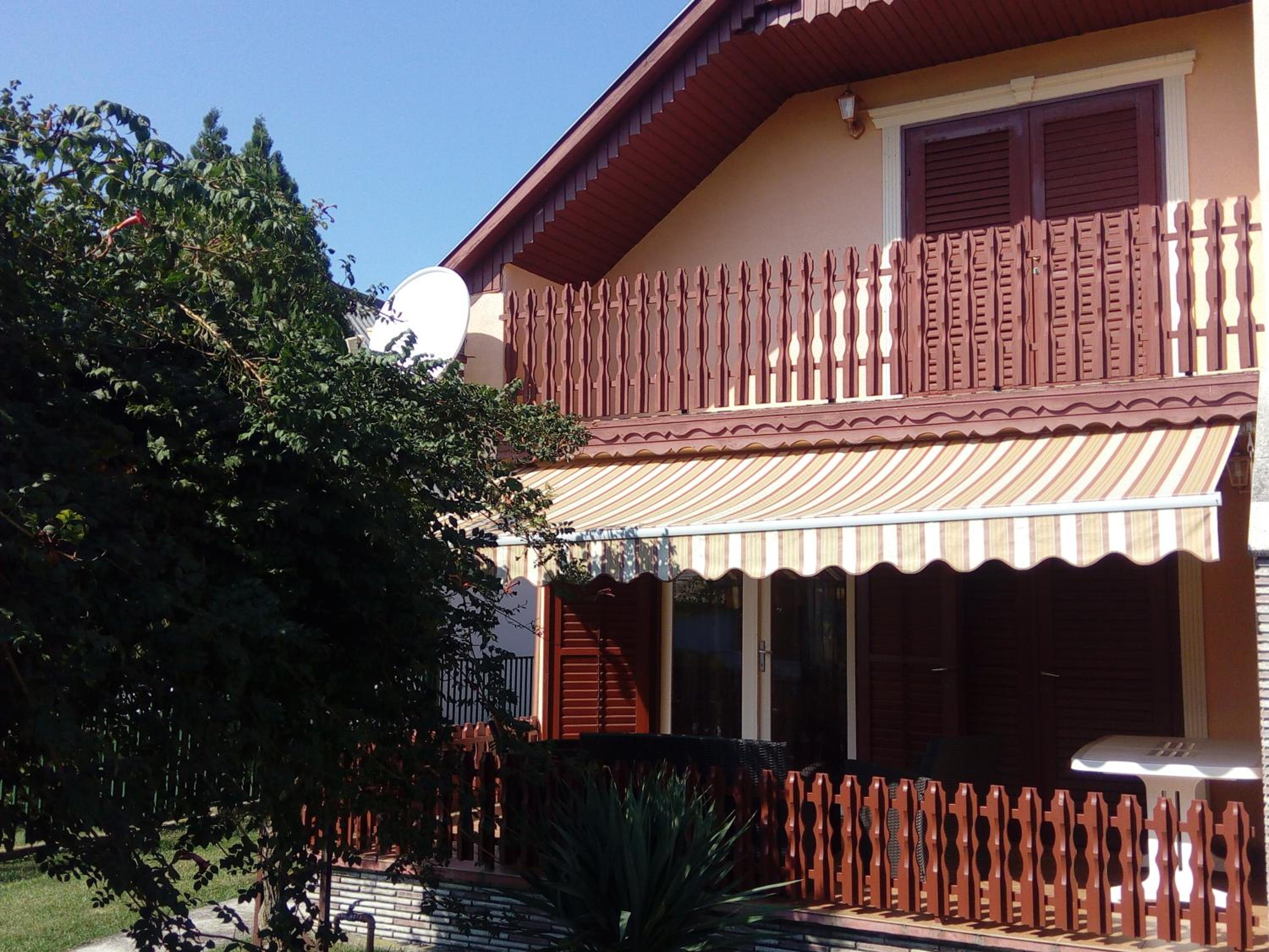 Villa photo 2