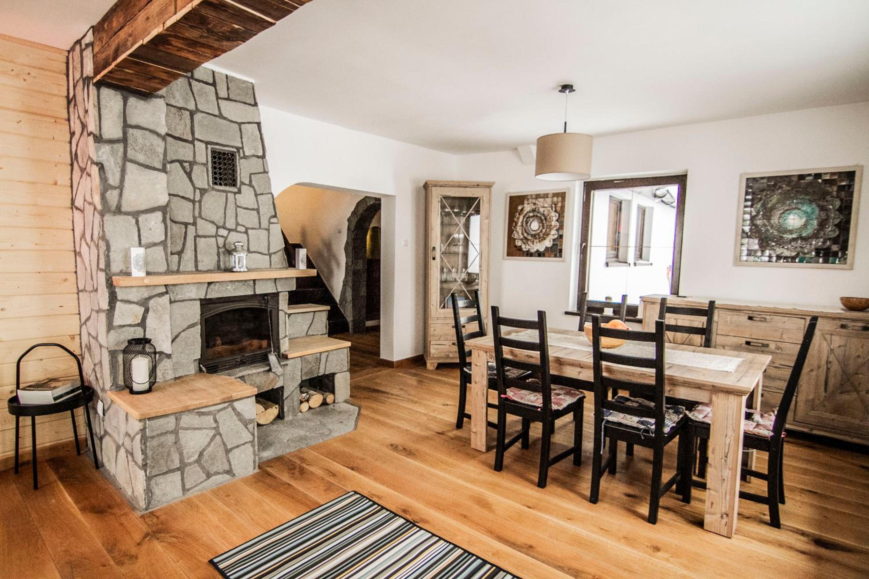Three-Bedroom Chalet - Photo 10