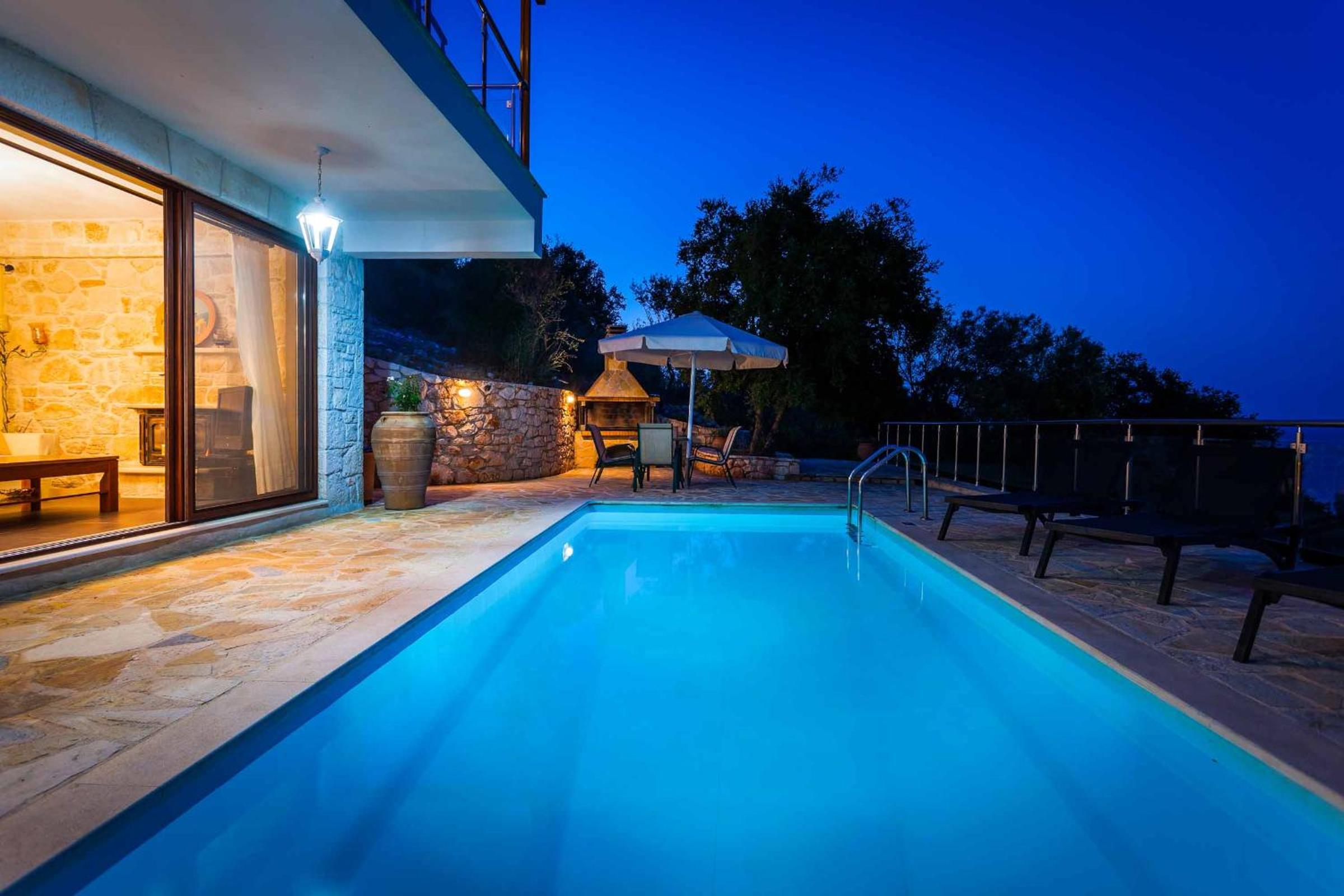 Three-Bedroom Villa photo 3