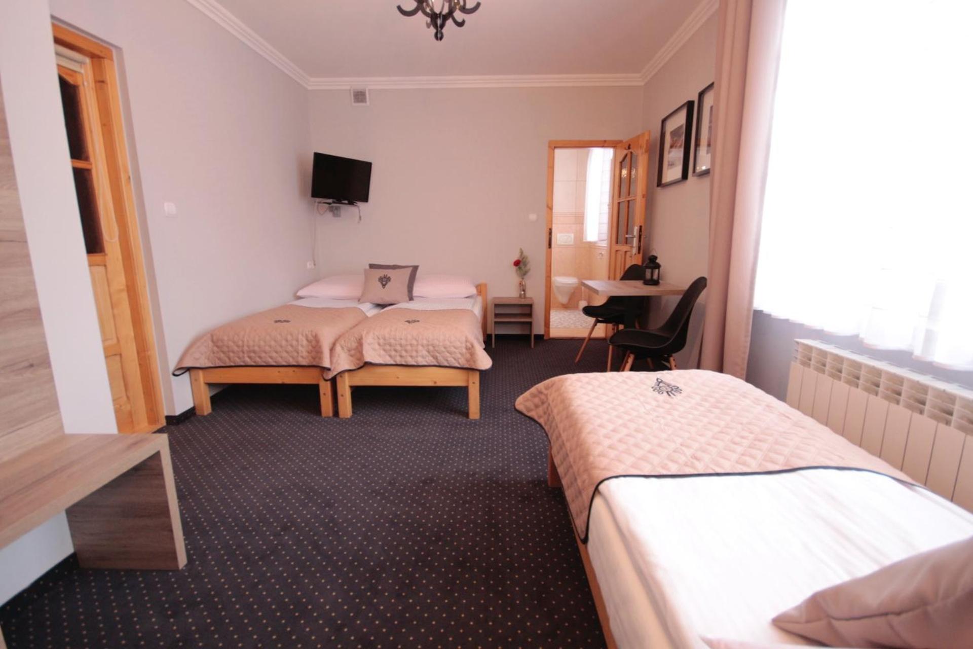Triple Room with Bathroom photo 3