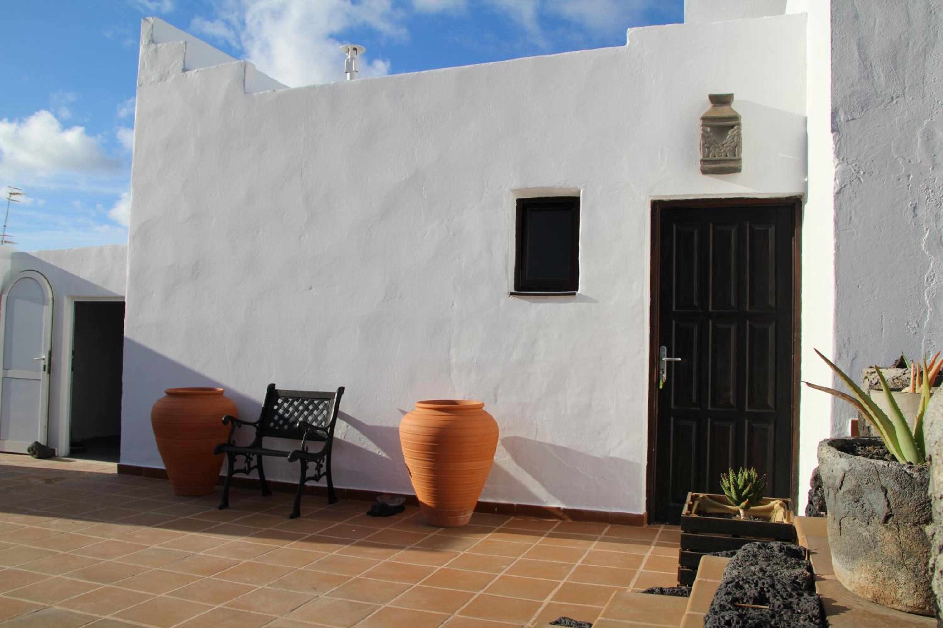 Three-Bedroom House photo 2