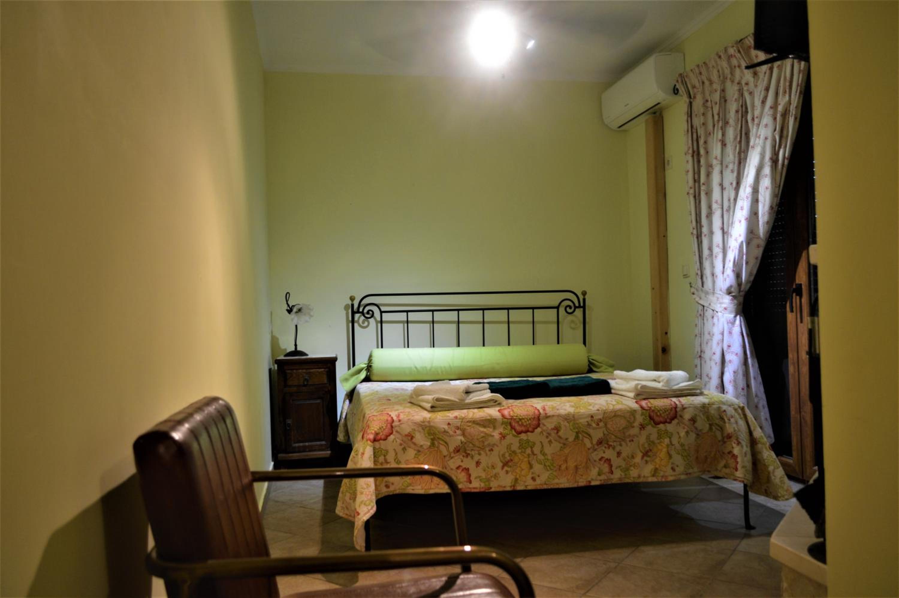 Three-Bedroom House photo 3