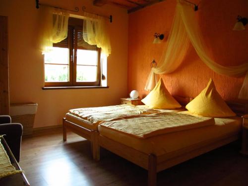 Double or Twin Room - Photo 3