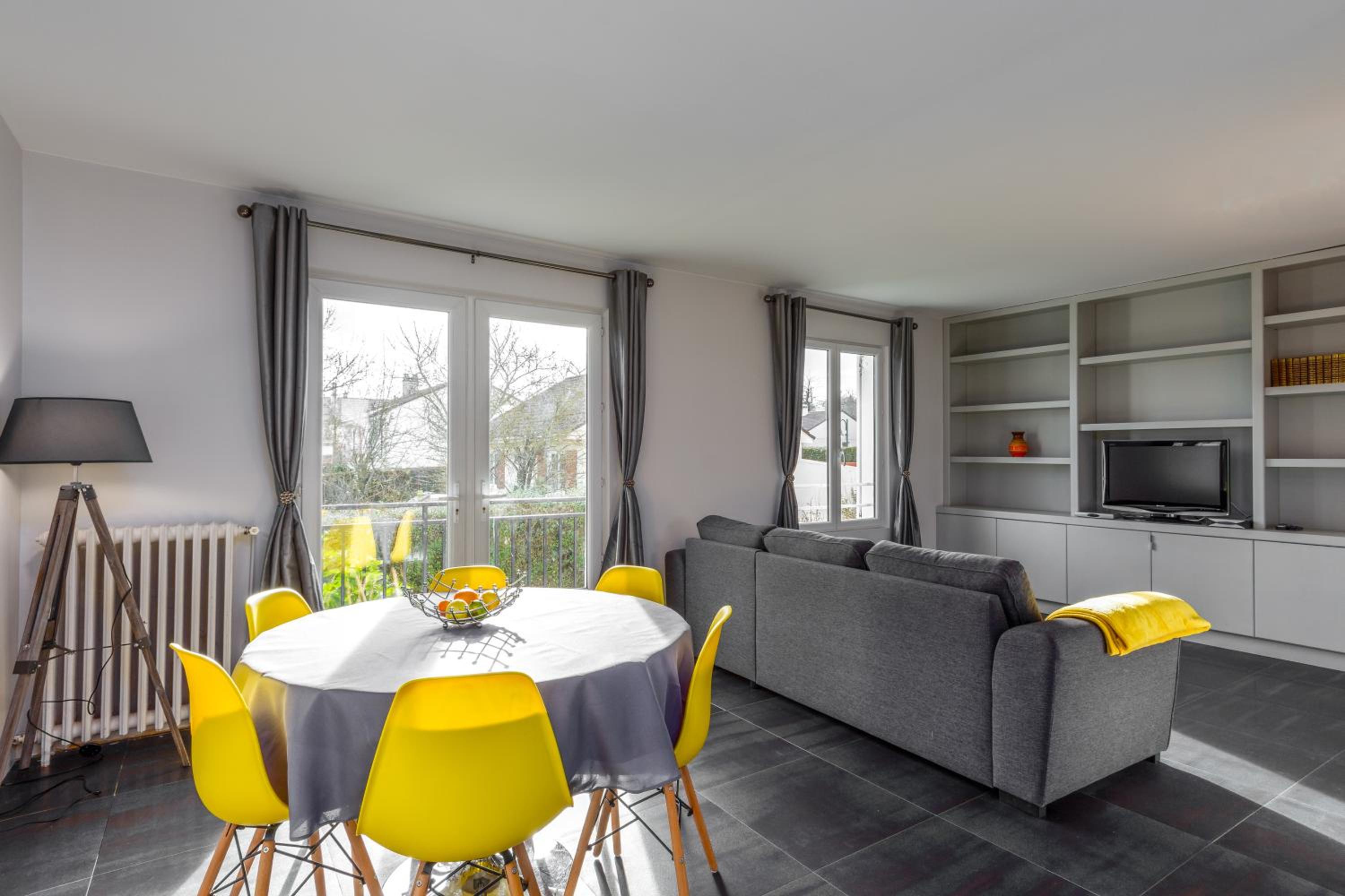 Apartment with Balcony