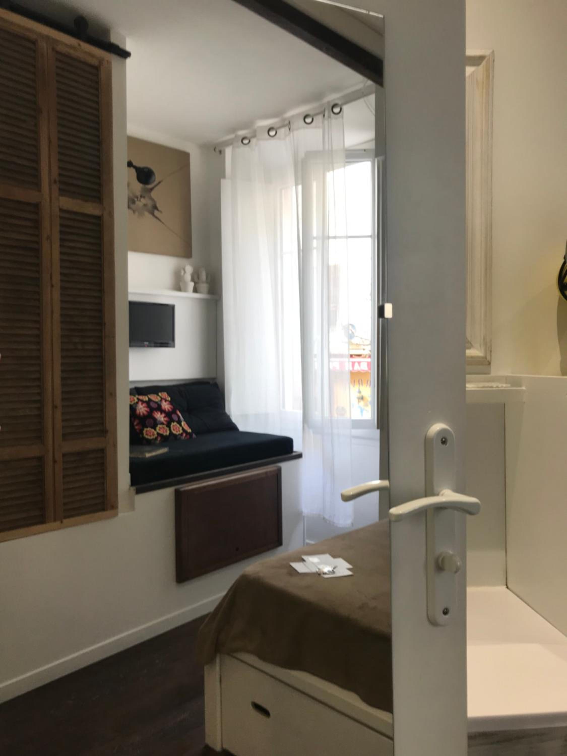 Double Room with Private Bathroom photo 3