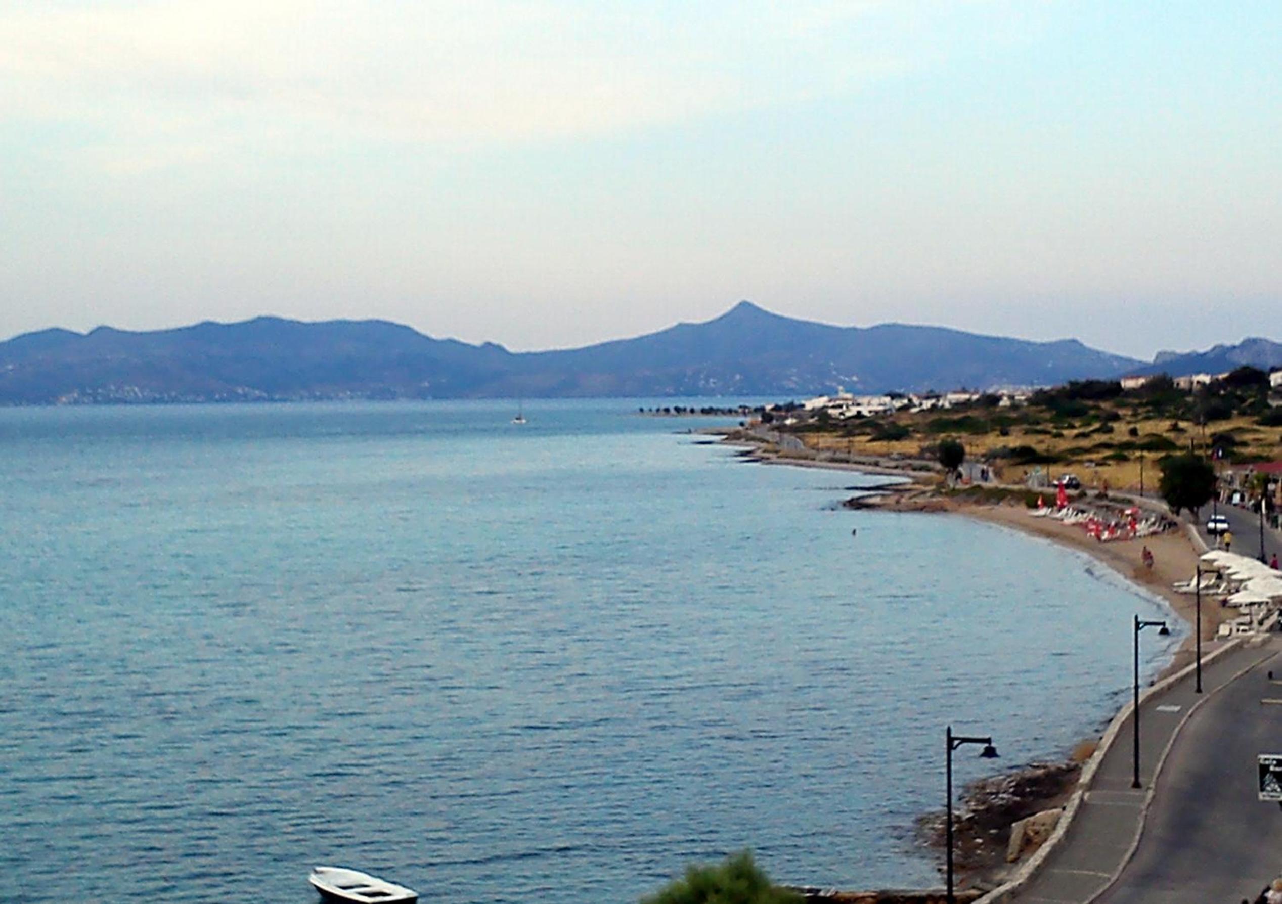 Standard Double or Twin Room with Sea View - Photo 10