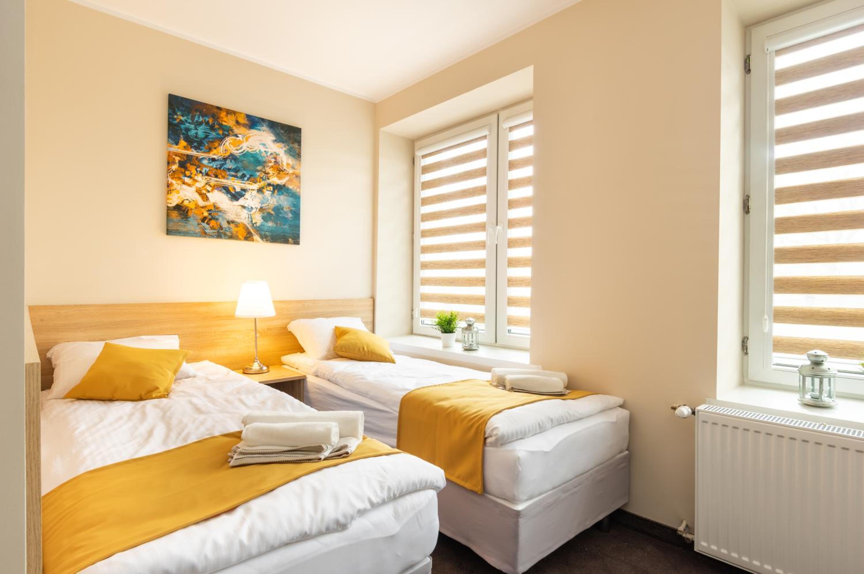 Standard Double Room - Photo 13