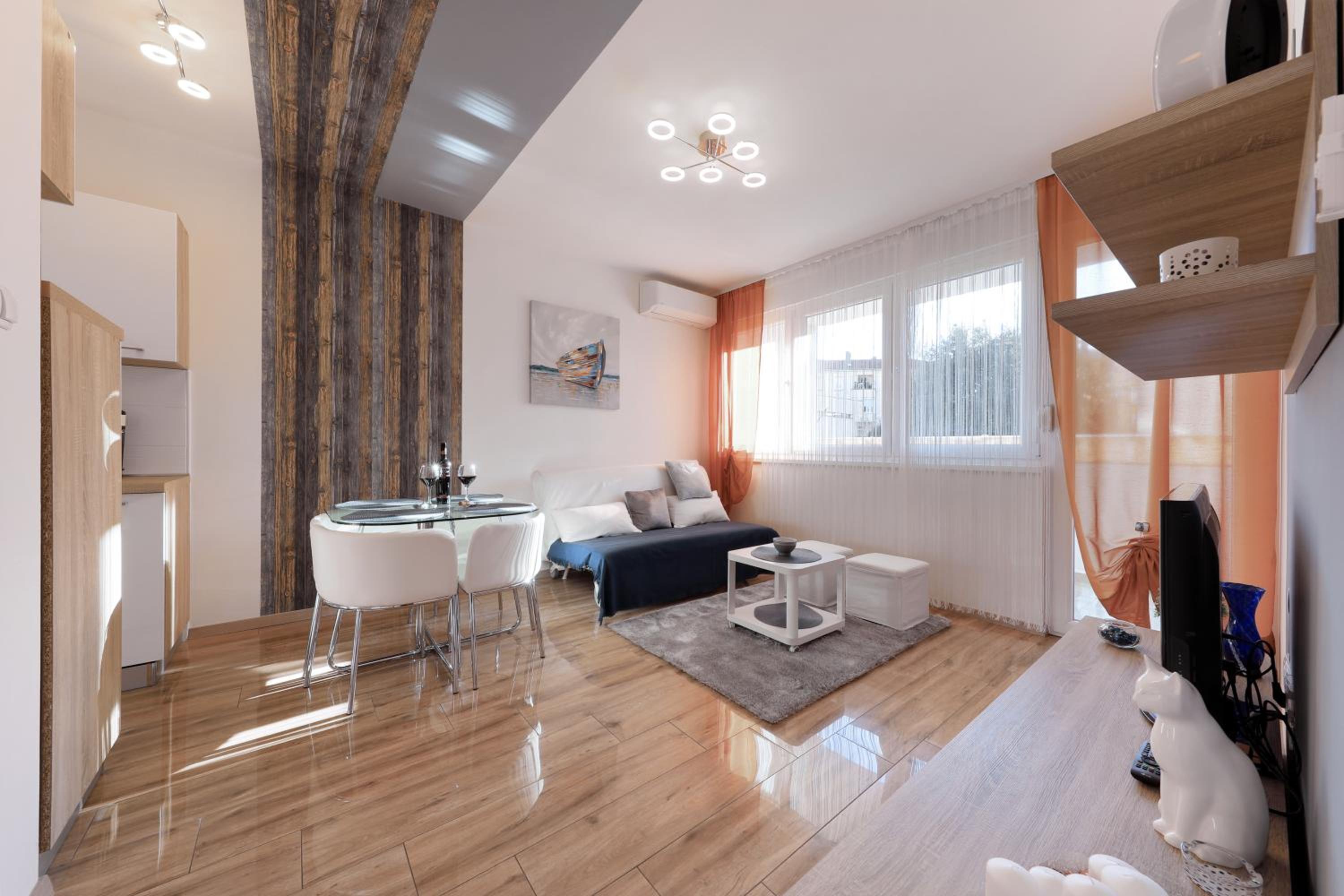 One-Bedroom Apartment