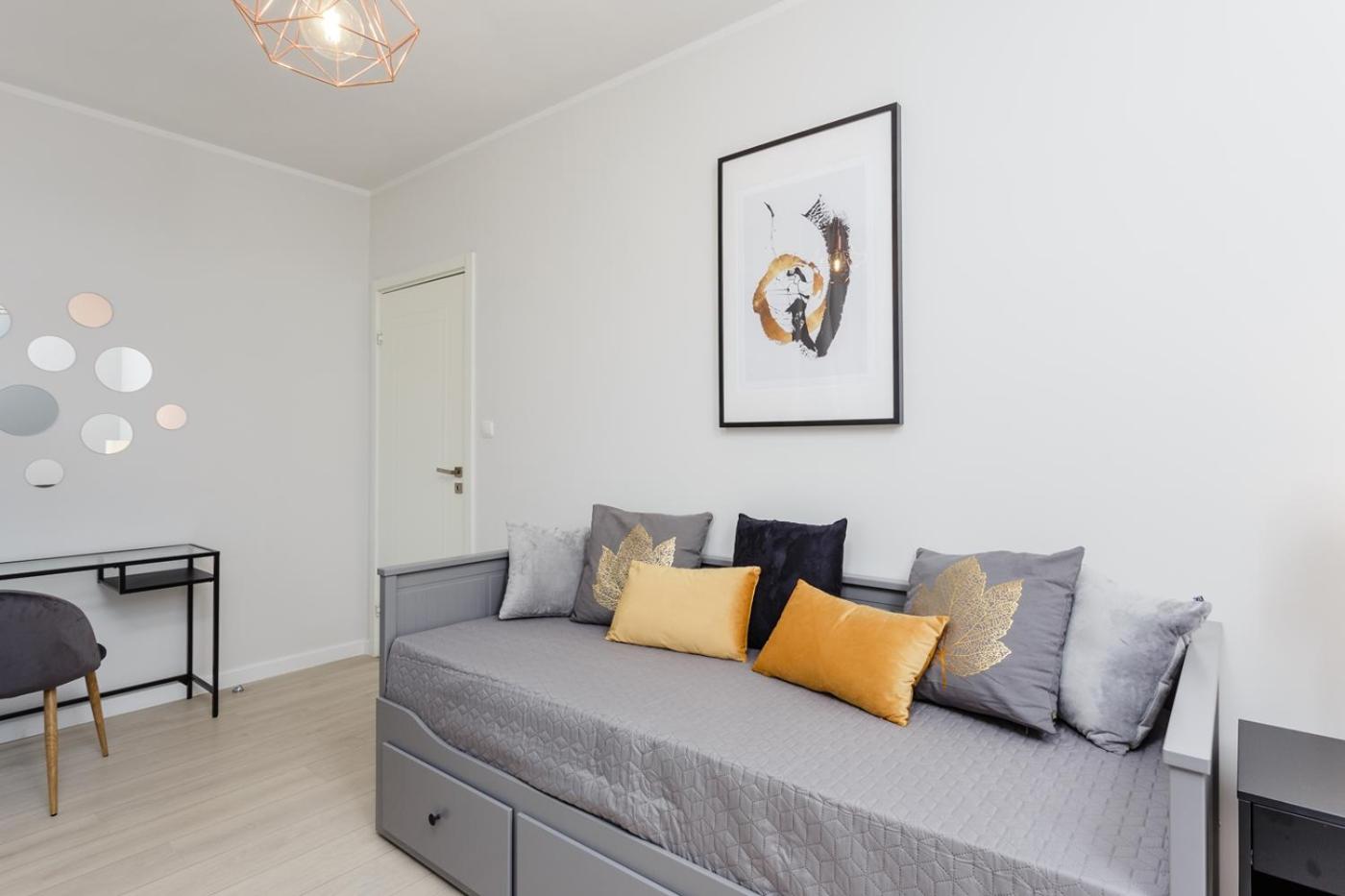 Two-Bedroom Apartment - Photo 8
