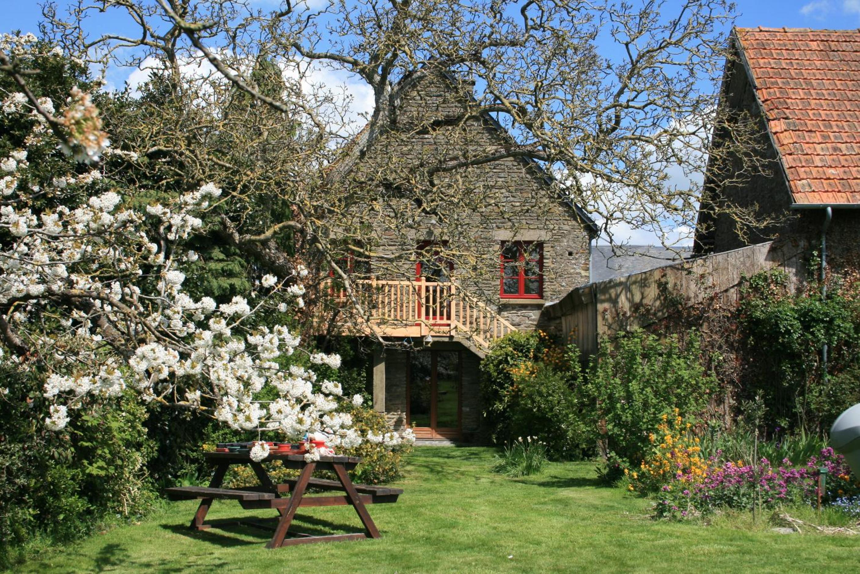 Cottage (3 Adults) photo 1