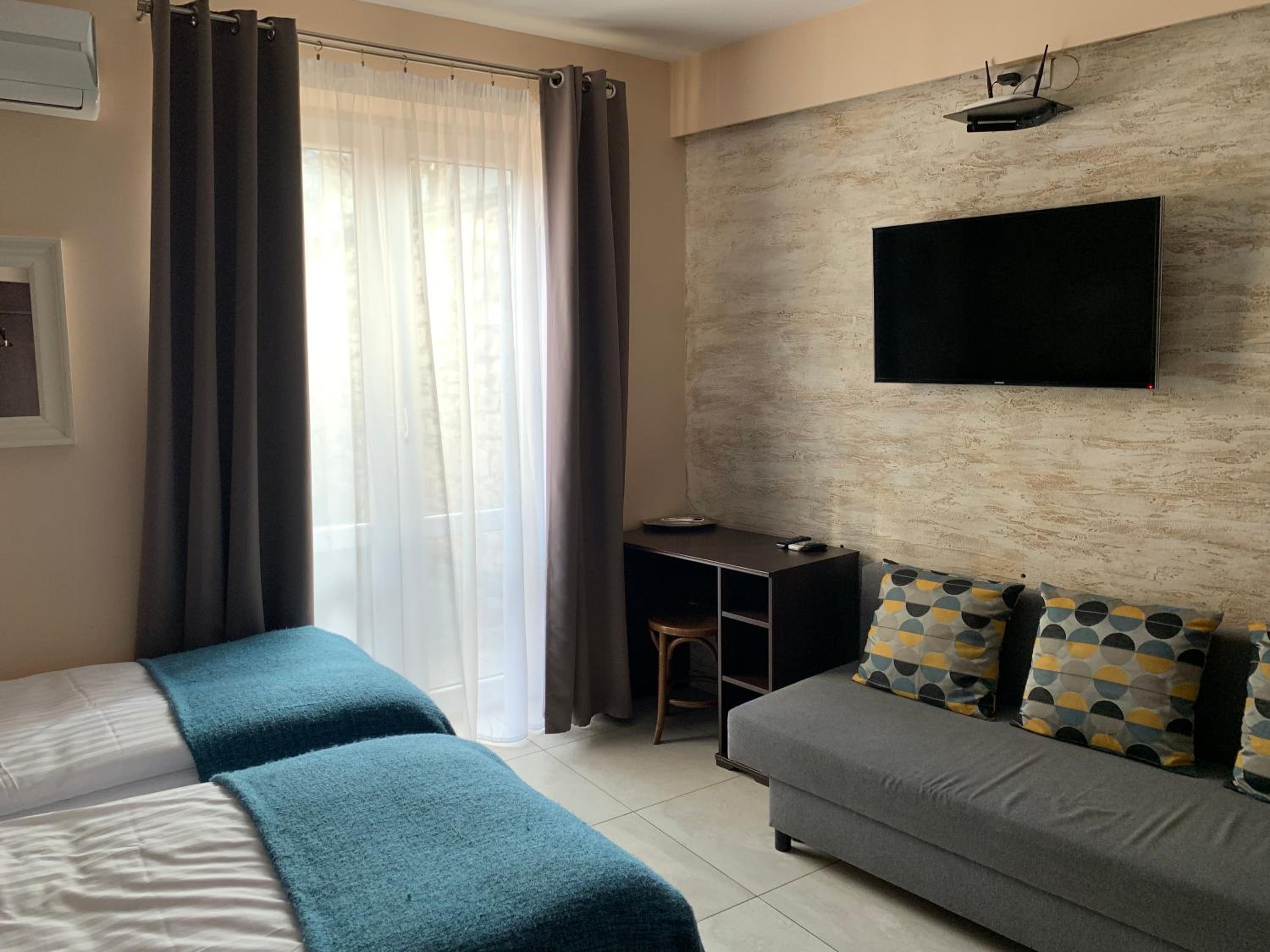 Standard Double Room - Photo 3
