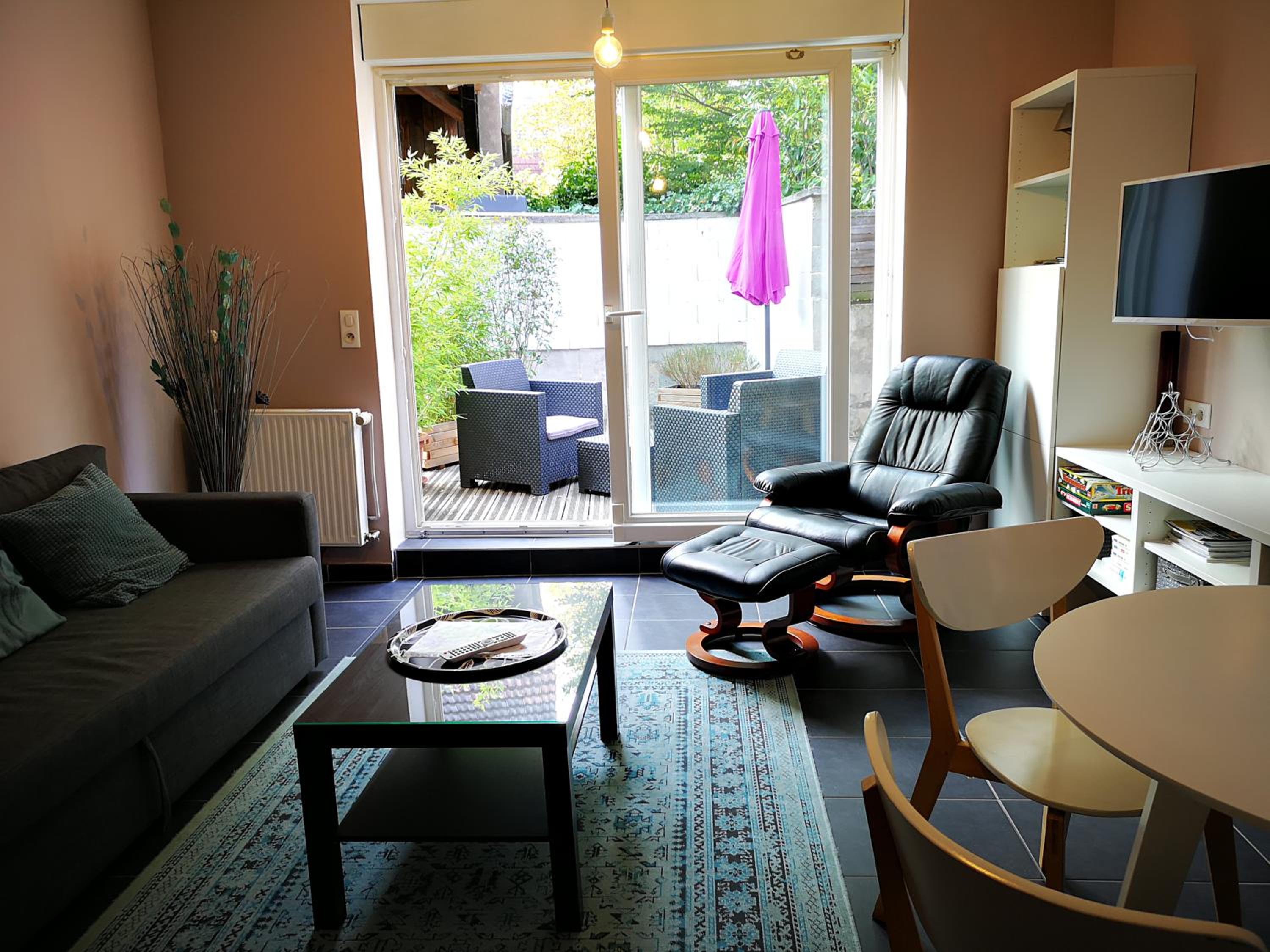 One-Bedroom Apartment photo 2