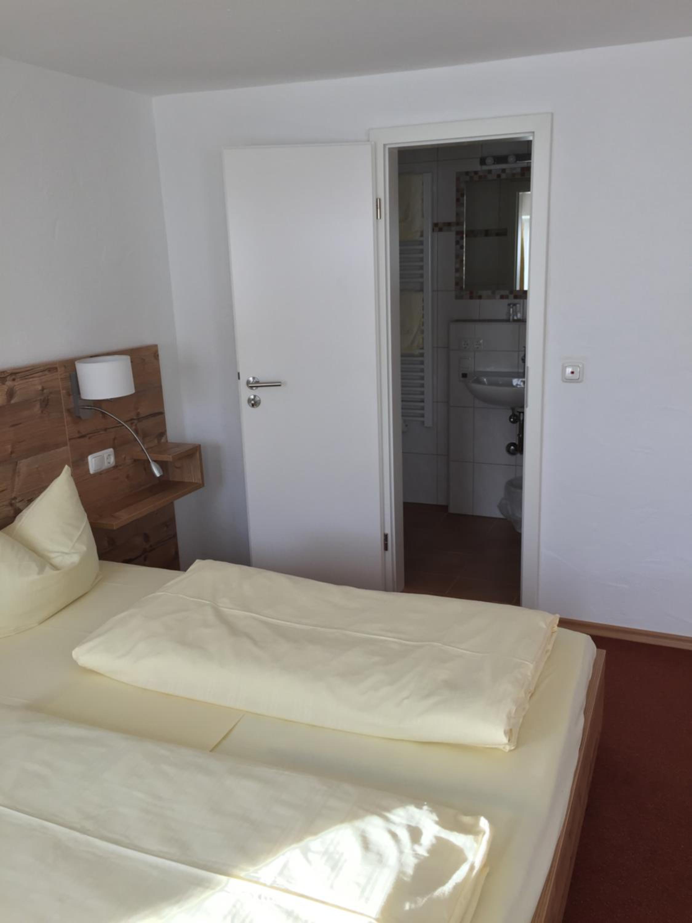 Deluxe Double Room with Balcony photo 3