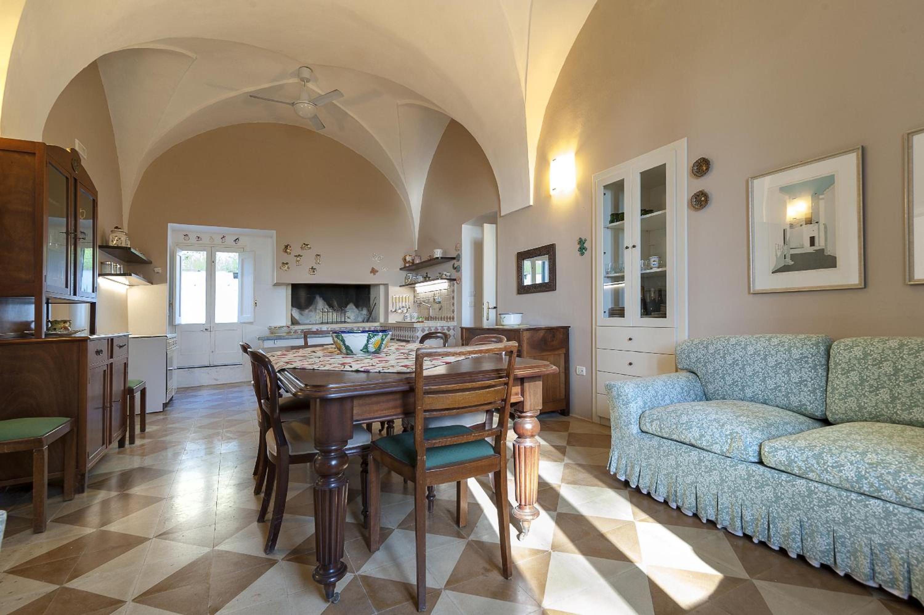 Villa photo 1