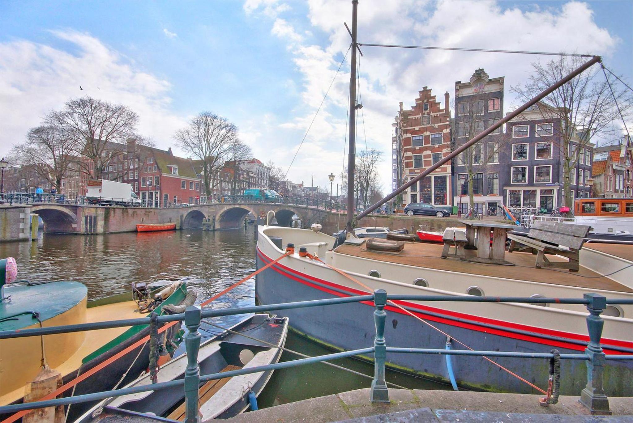 Houseboat Prince William photo 1