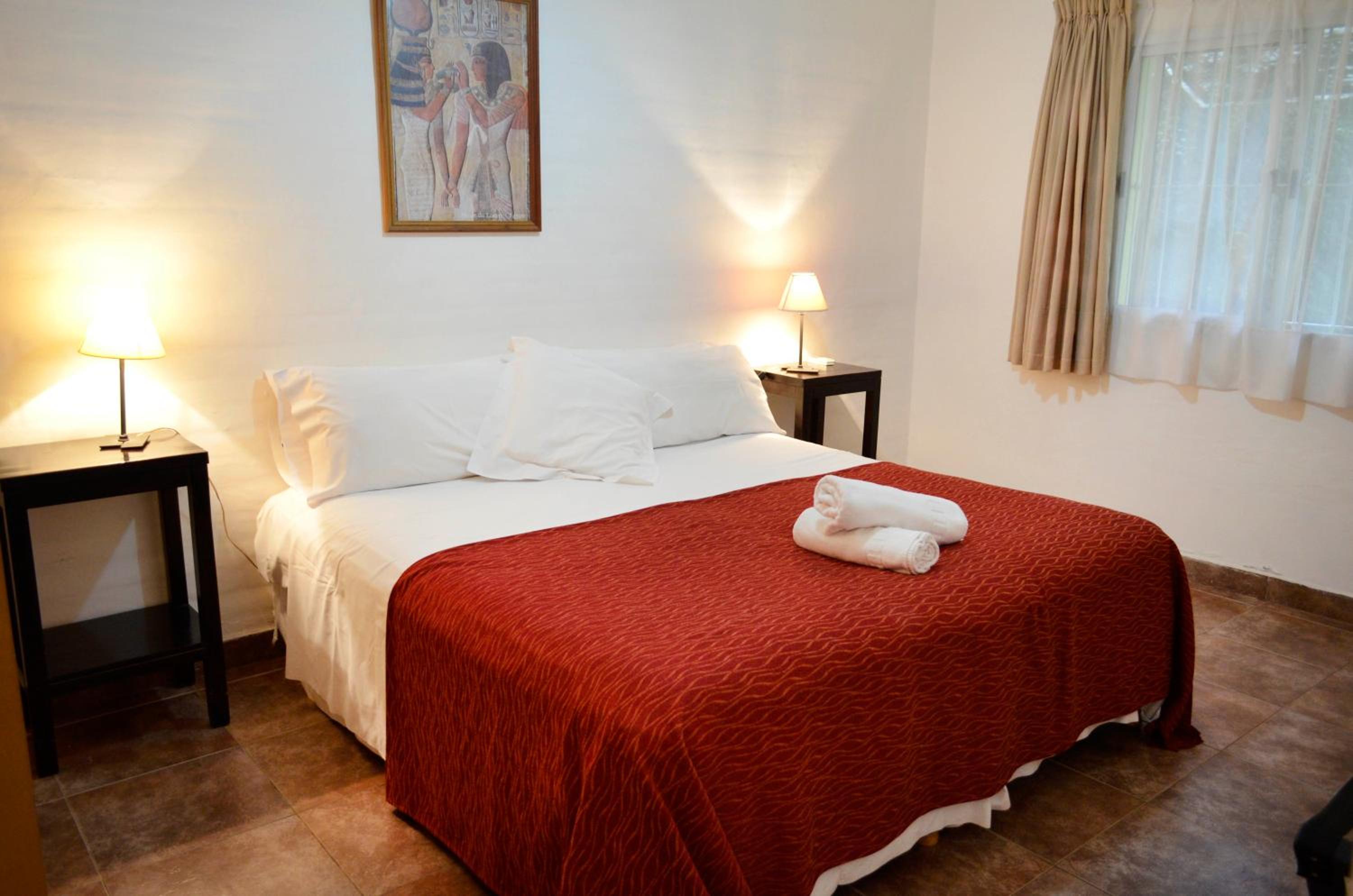 One-Bedroom Apartment (4 Adults) photo 2