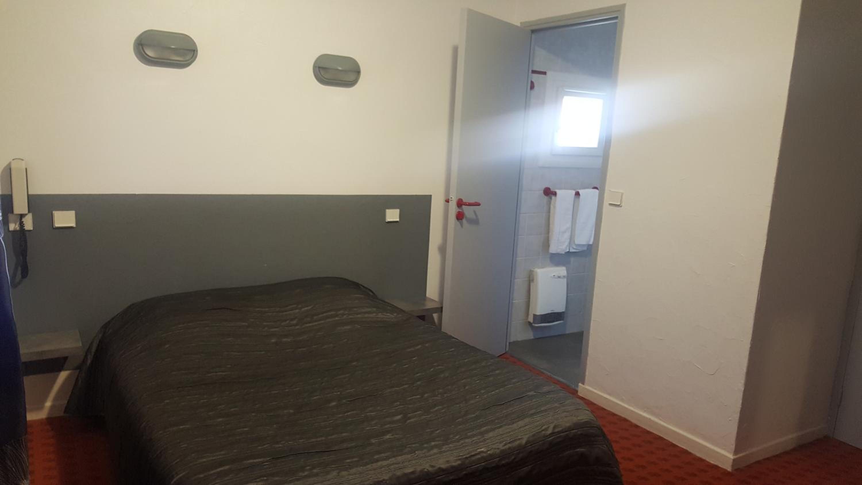 Double Room with Private Bathroom