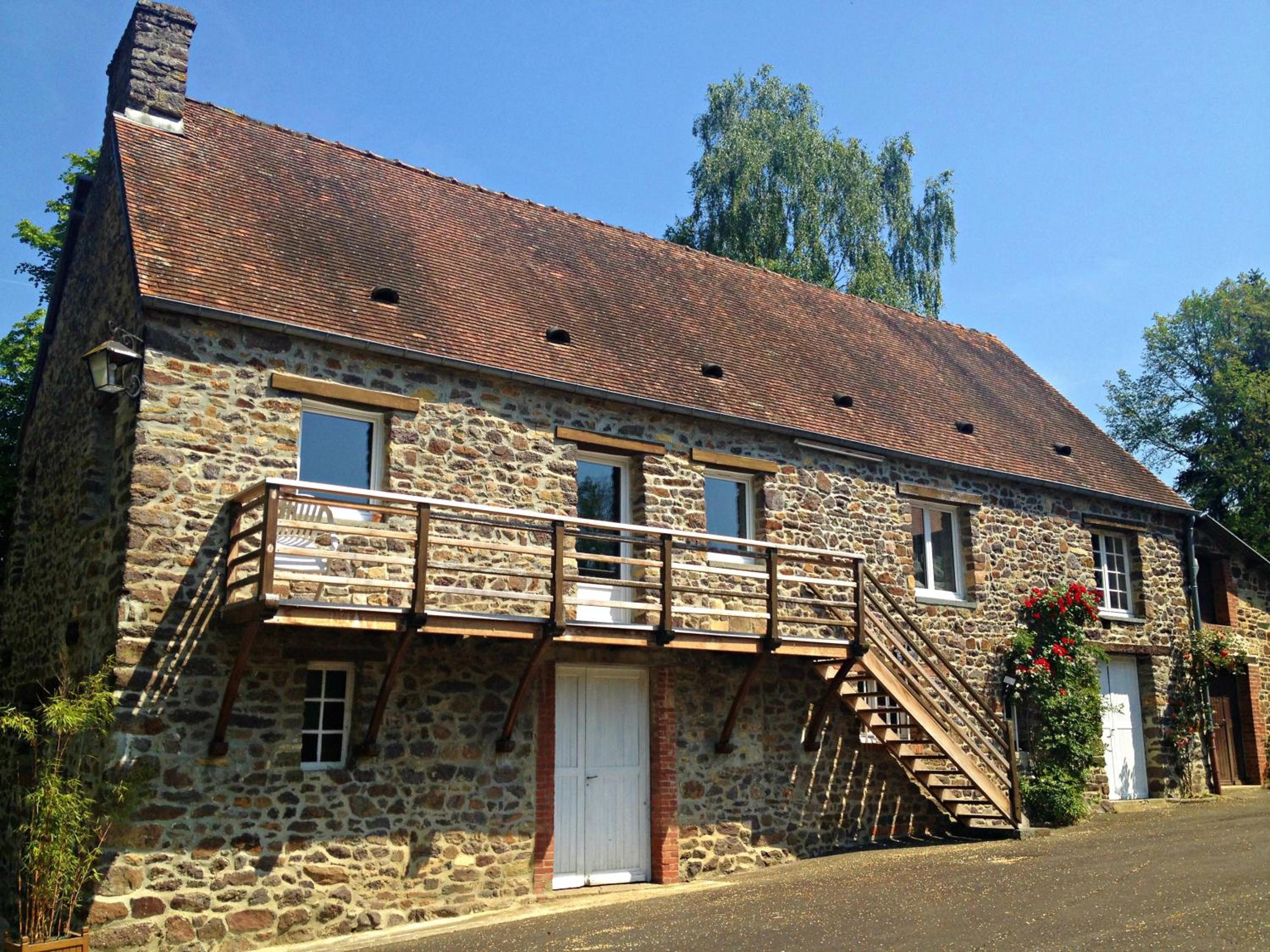 Cottage (6 Adults)